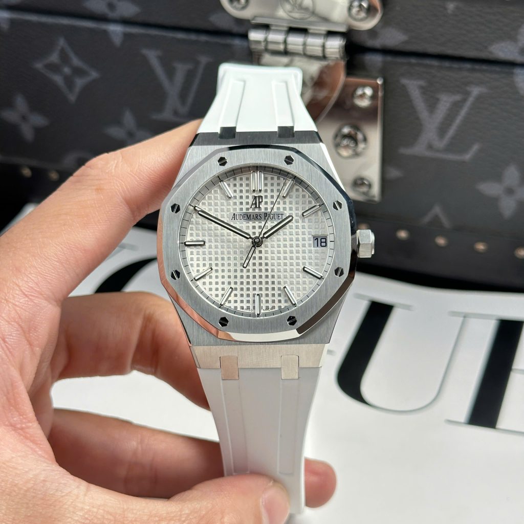 Audemars Piguet Replica Watches Royal Oak 15500ST White Dial Rubber Strap APS 41mm (2)