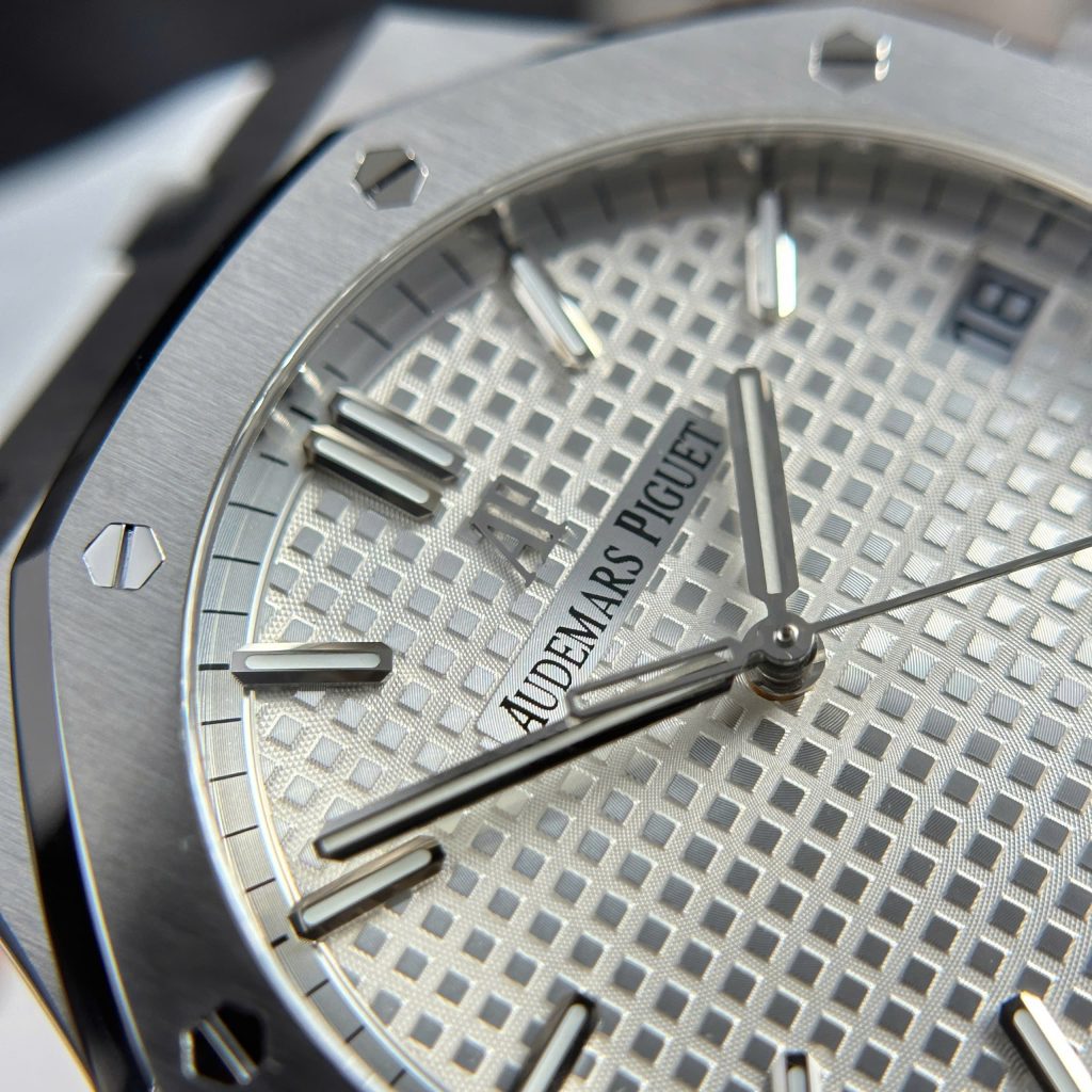 Audemars Piguet Replica Watches Royal Oak 15500ST White Dial Rubber Strap APS 41mm (2)