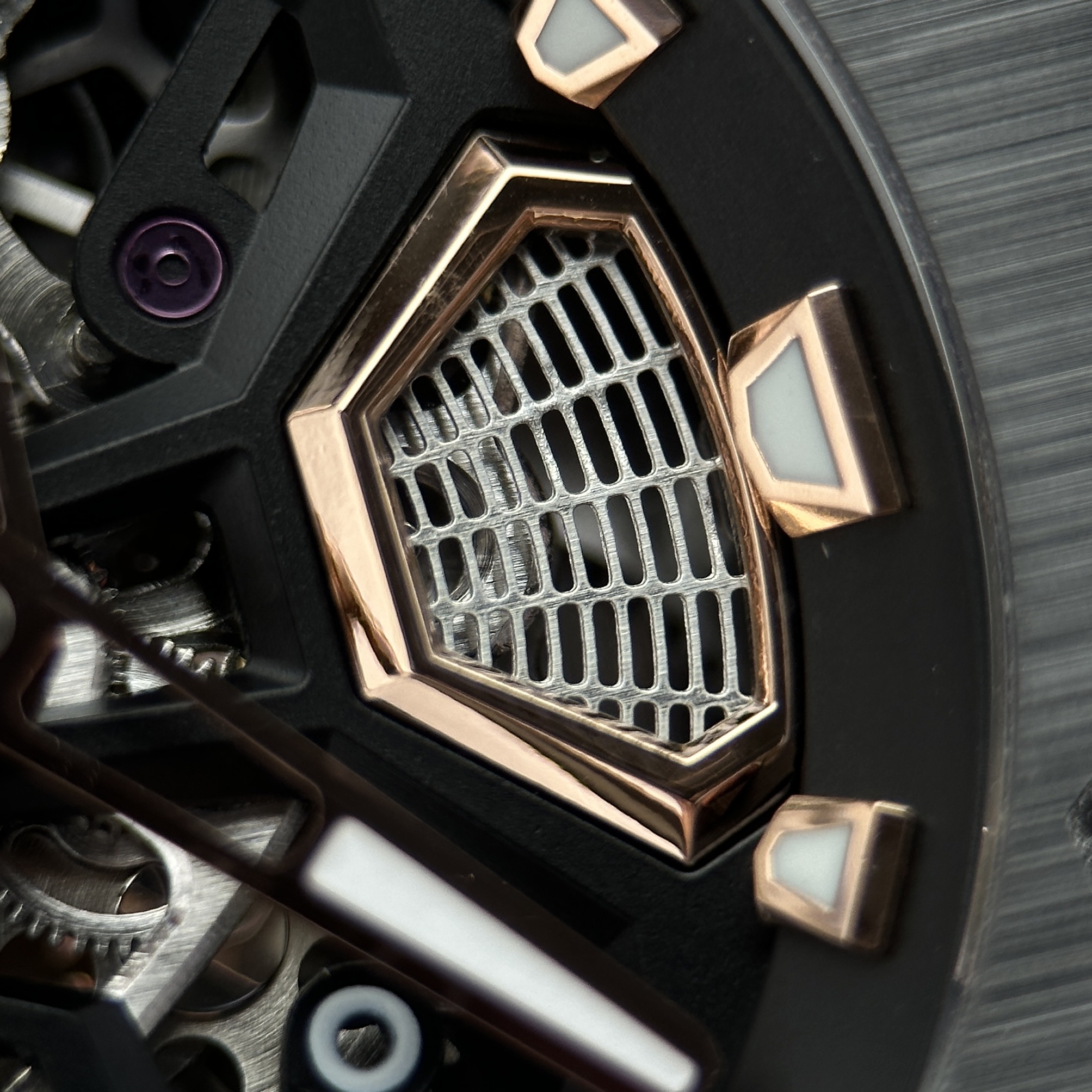 Audemars Piguet Royal Oak Flying Tourbillon UAE Version Replica Watch Carbon CFT Case Red Rubber Strap 42mm (7)