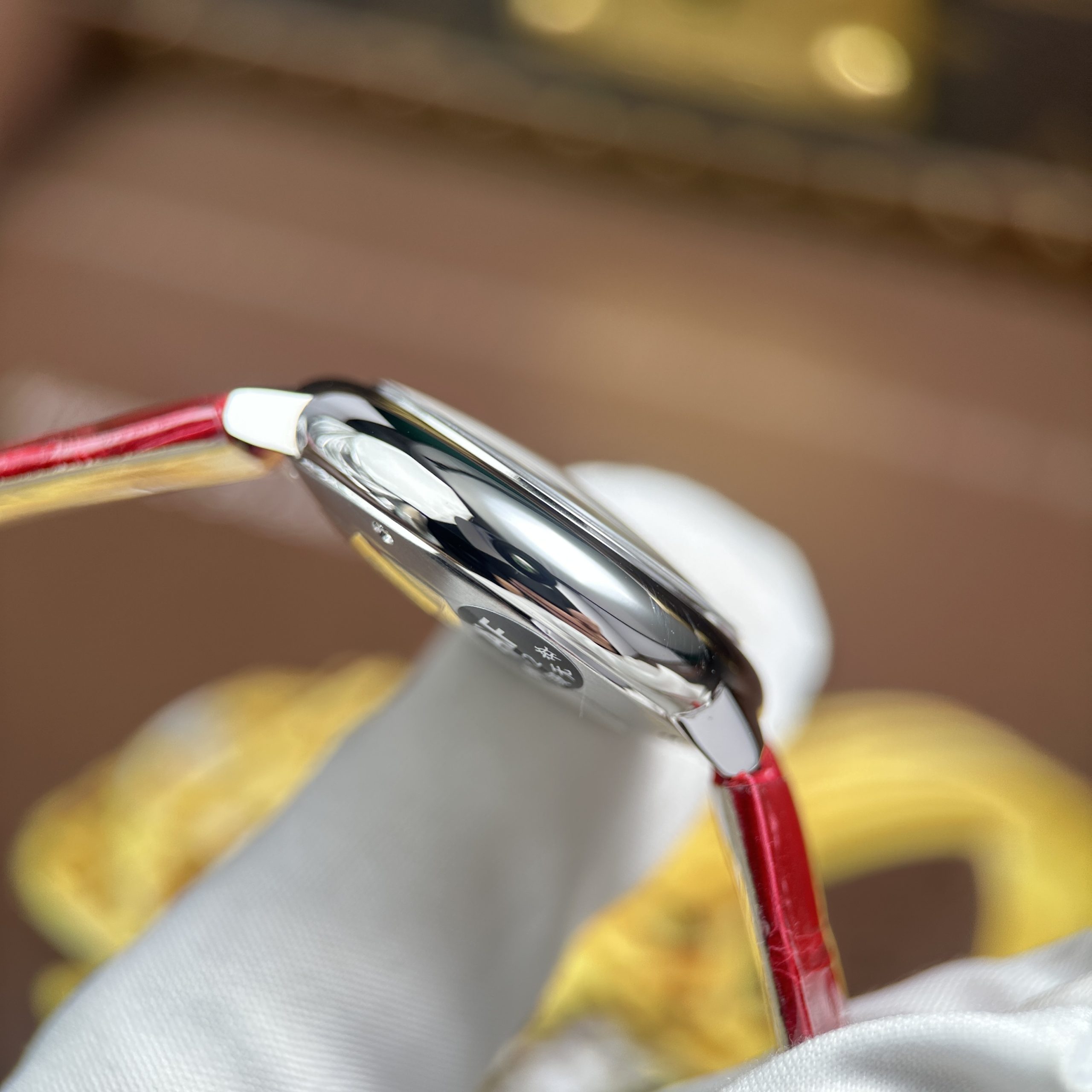 Cartier Ballon Bleu Best Quality Replica Watch White Dial Red Leather Strap Automatic AF Factory 33mm (2)