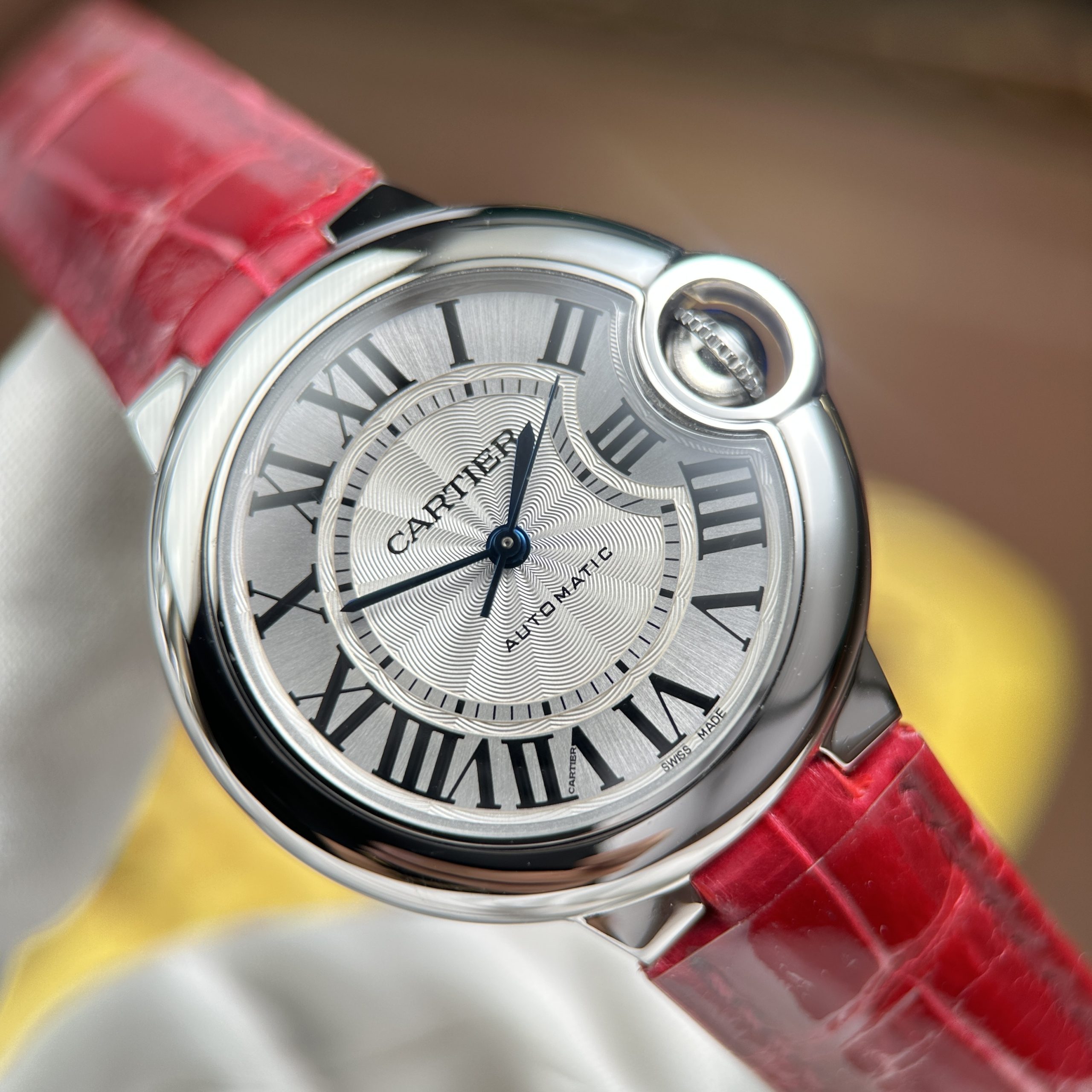 Cartier Ballon Bleu Best Quality Replica Watch White Dial Red Leather Strap Automatic AF Factory 33mm (5)
