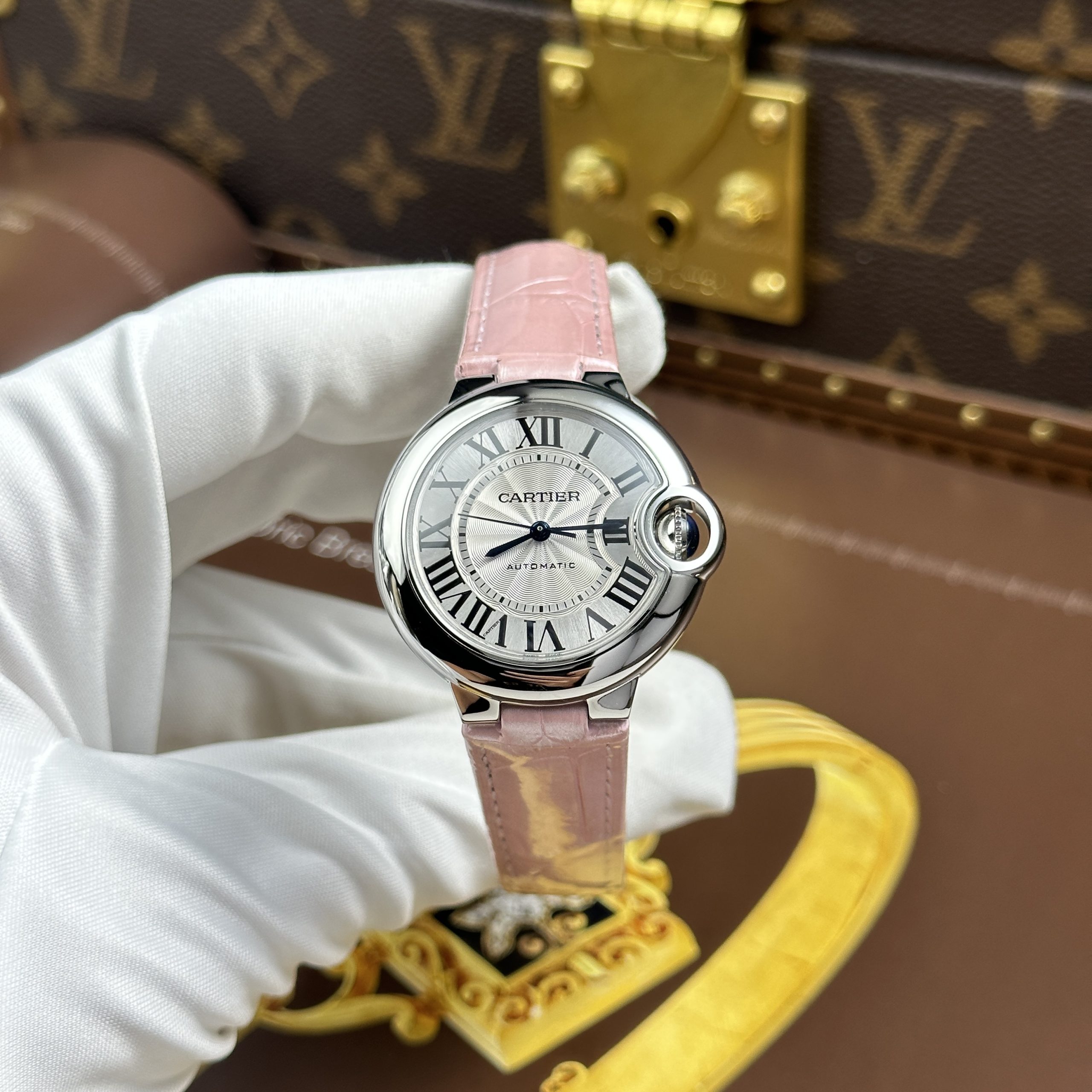 Cartier Ballon Bleu Good Imitation Watch White Dial Pink Leather Strap Automatic AF Factory 33mm (9)