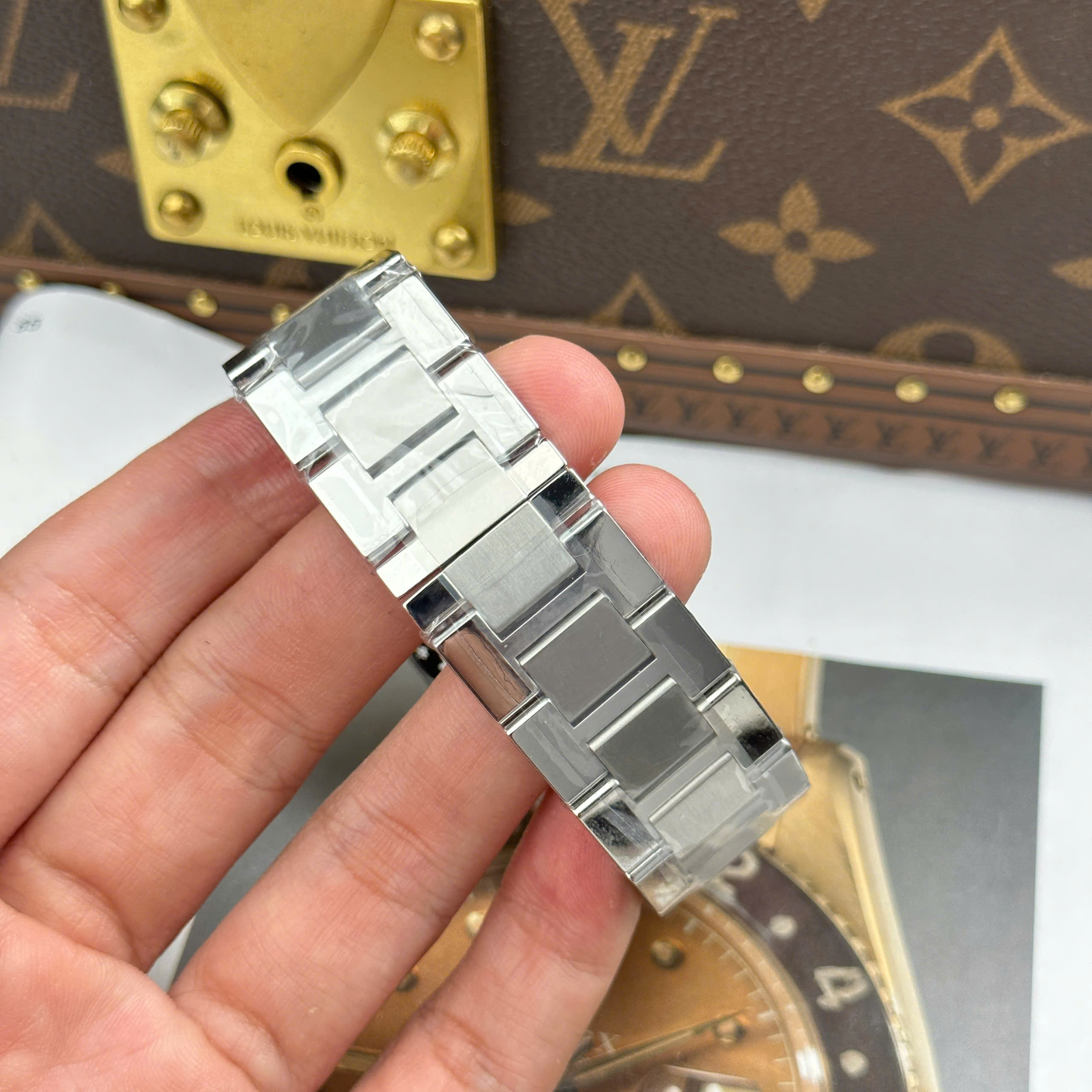 Cartier Tank Solo Replica Watch White Dial Stainless Steel Quartz AF Factory 27.5mm x 35mm (1)