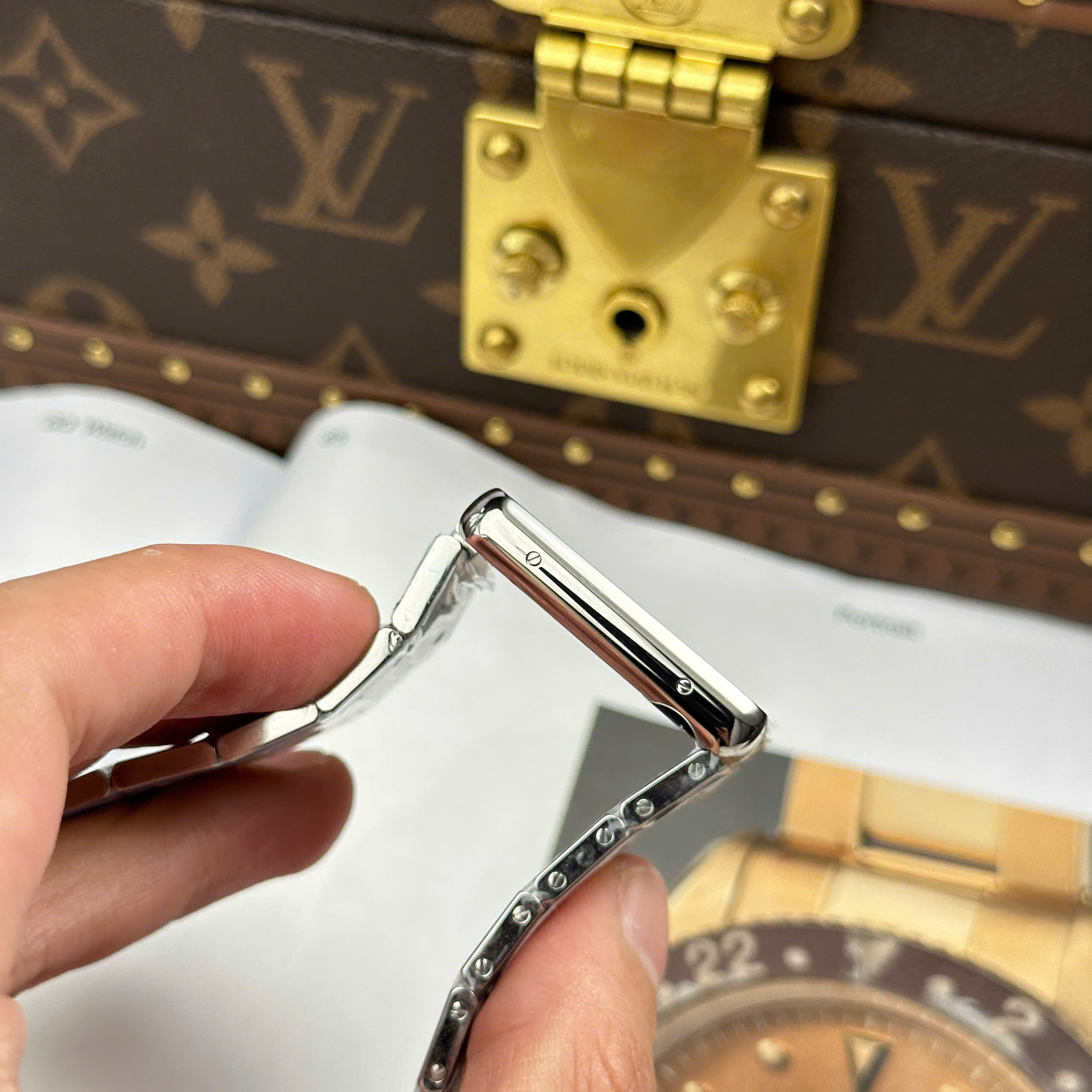 Cartier Tank Solo Replica Watch White Dial Stainless Steel Quartz AF Factory 27.5mm x 35mm (4)