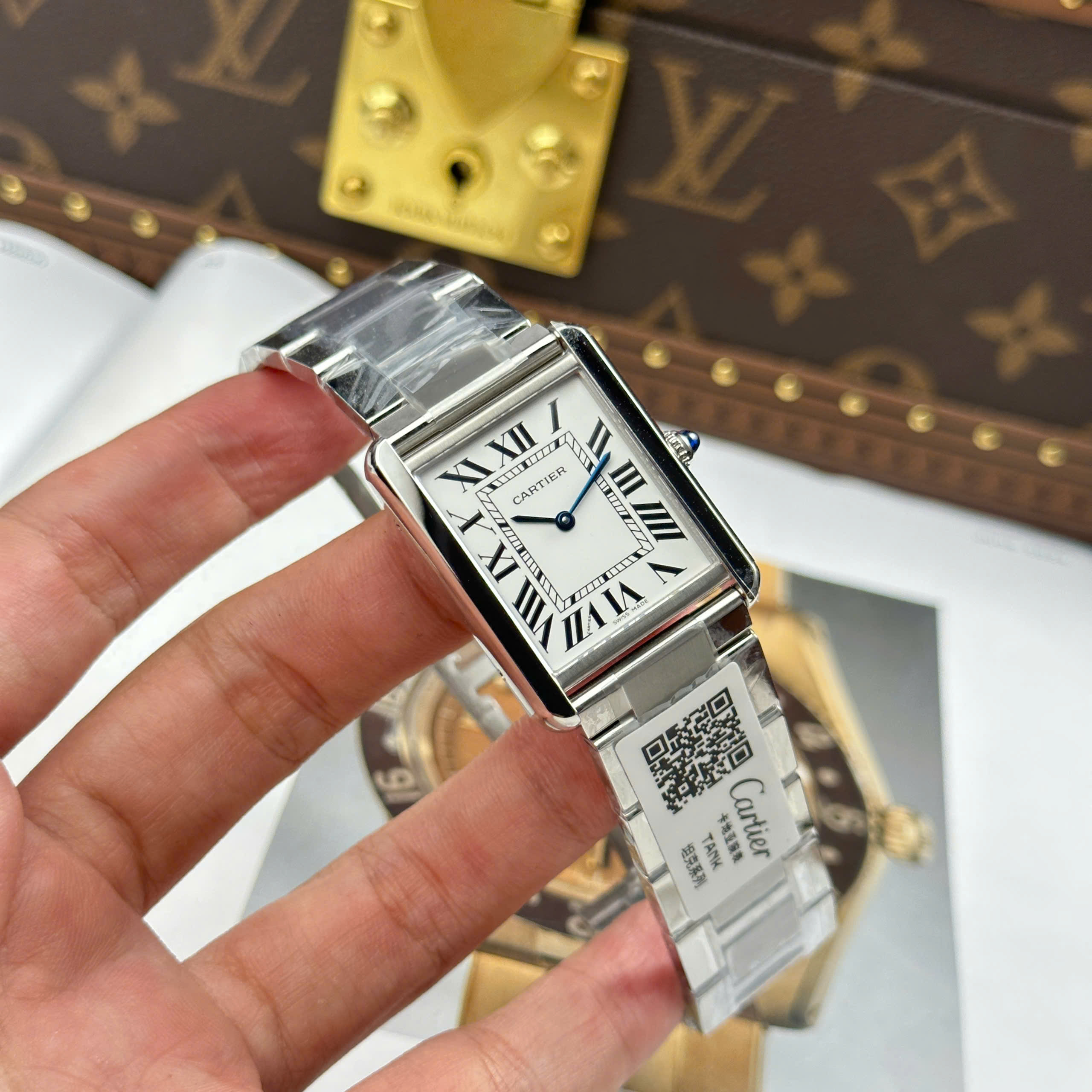 Cartier Tank Solo Replica Watch White Dial Stainless Steel Quartz AF Factory 27.5mm x 35mm (9)