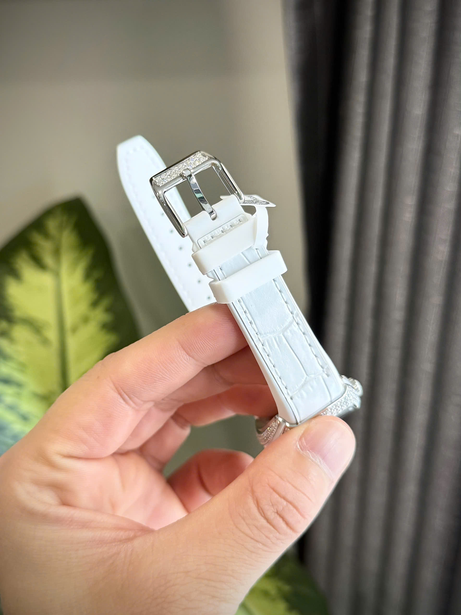 Franck Muller V32 Vanguard Lady Heart Knock Off Watch Diamond Moissanite White DIal Rubber Strap 36mm (1)