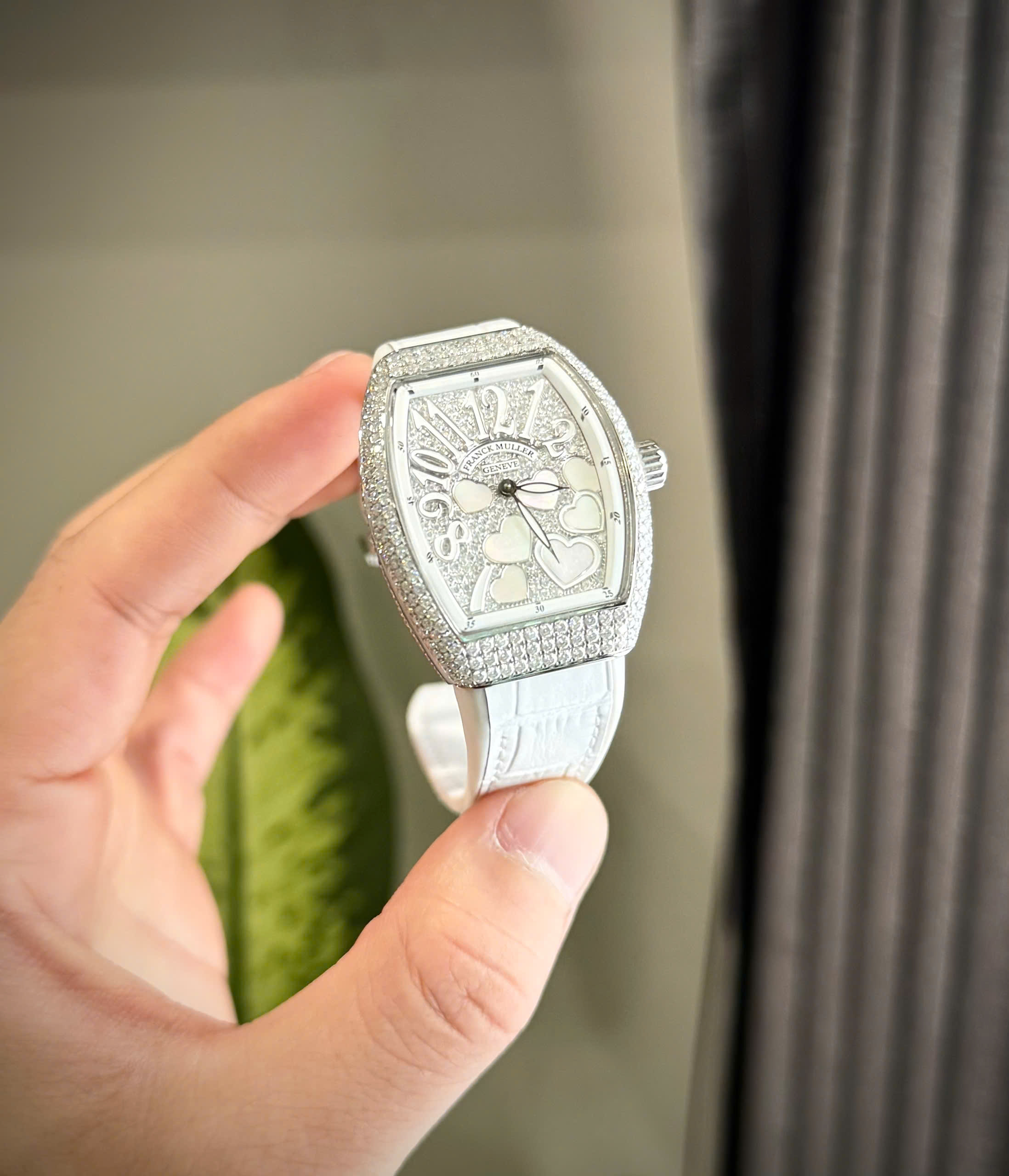 Franck Muller V32 Vanguard Lady Heart Knock Off Watch Diamond Moissanite White DIal Rubber Strap 36mm (2)