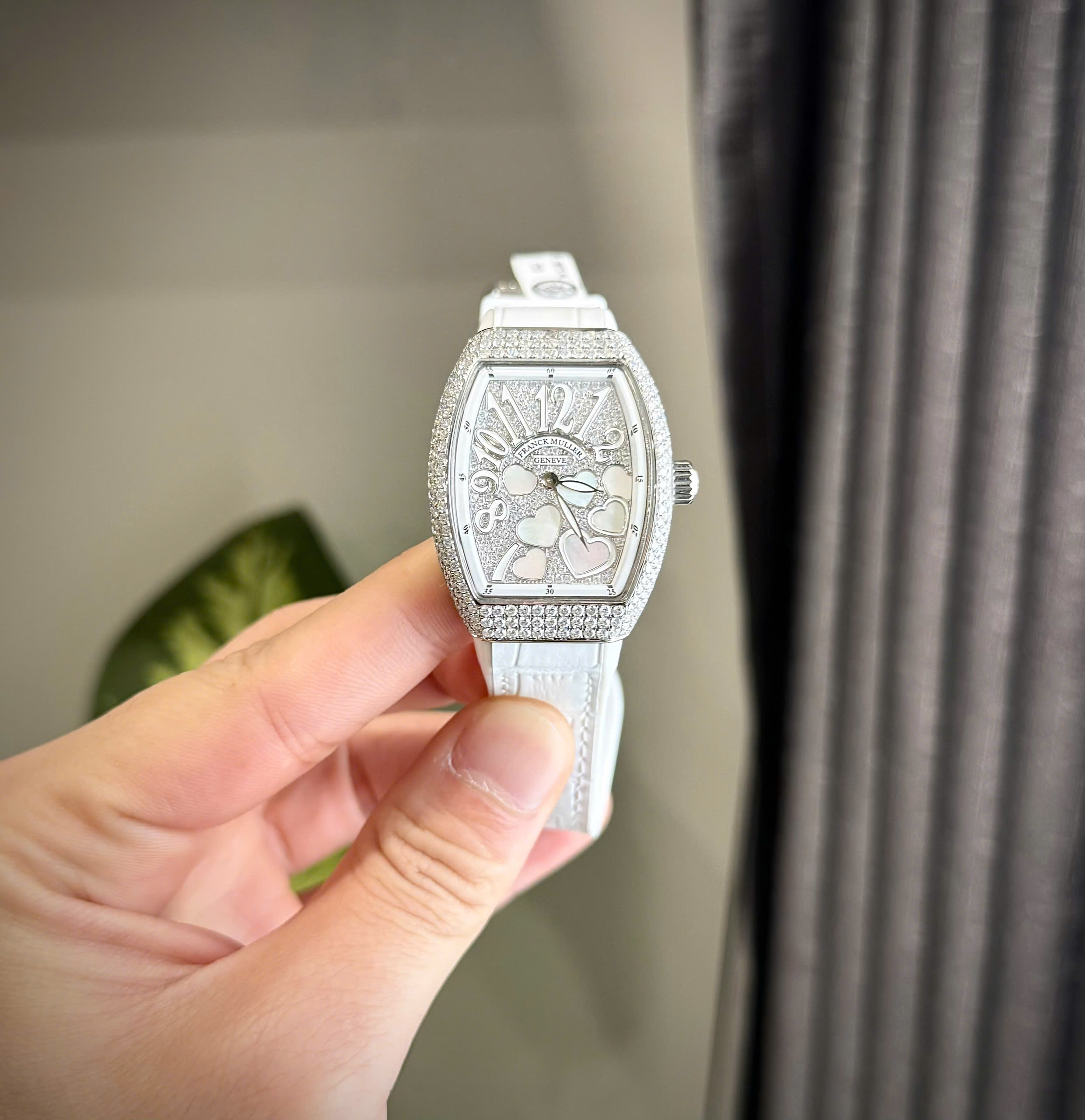 Franck Muller V32 Vanguard Lady Heart Knock Off Watch Diamond Moissanite White DIal Rubber Strap 36mm (5)