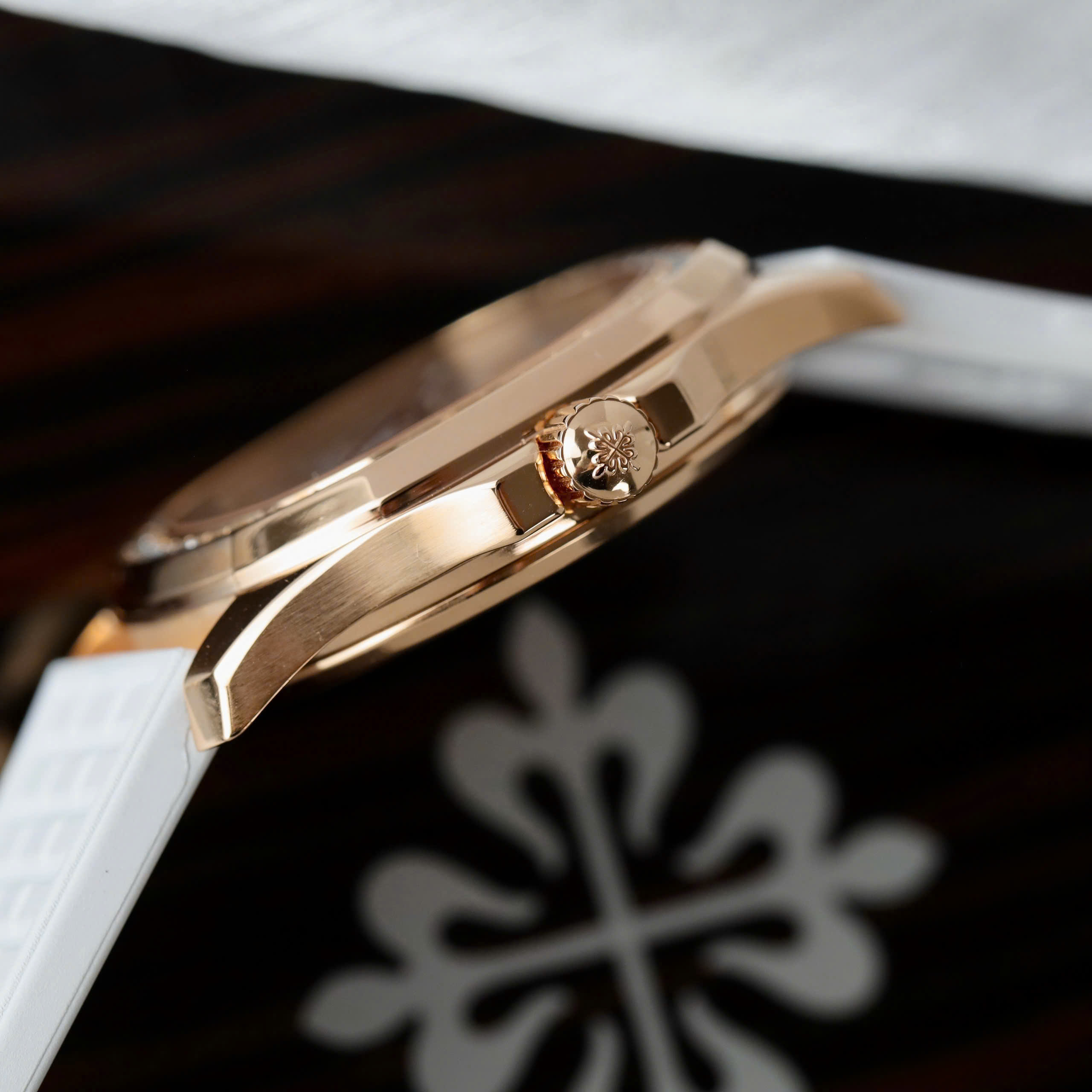 Patek Philippe Aquanaut 5067 Replica Watch 18K Gold Wrapped Diamond Moissanite Hong Kong Rubber Strap 35.5mm (3)