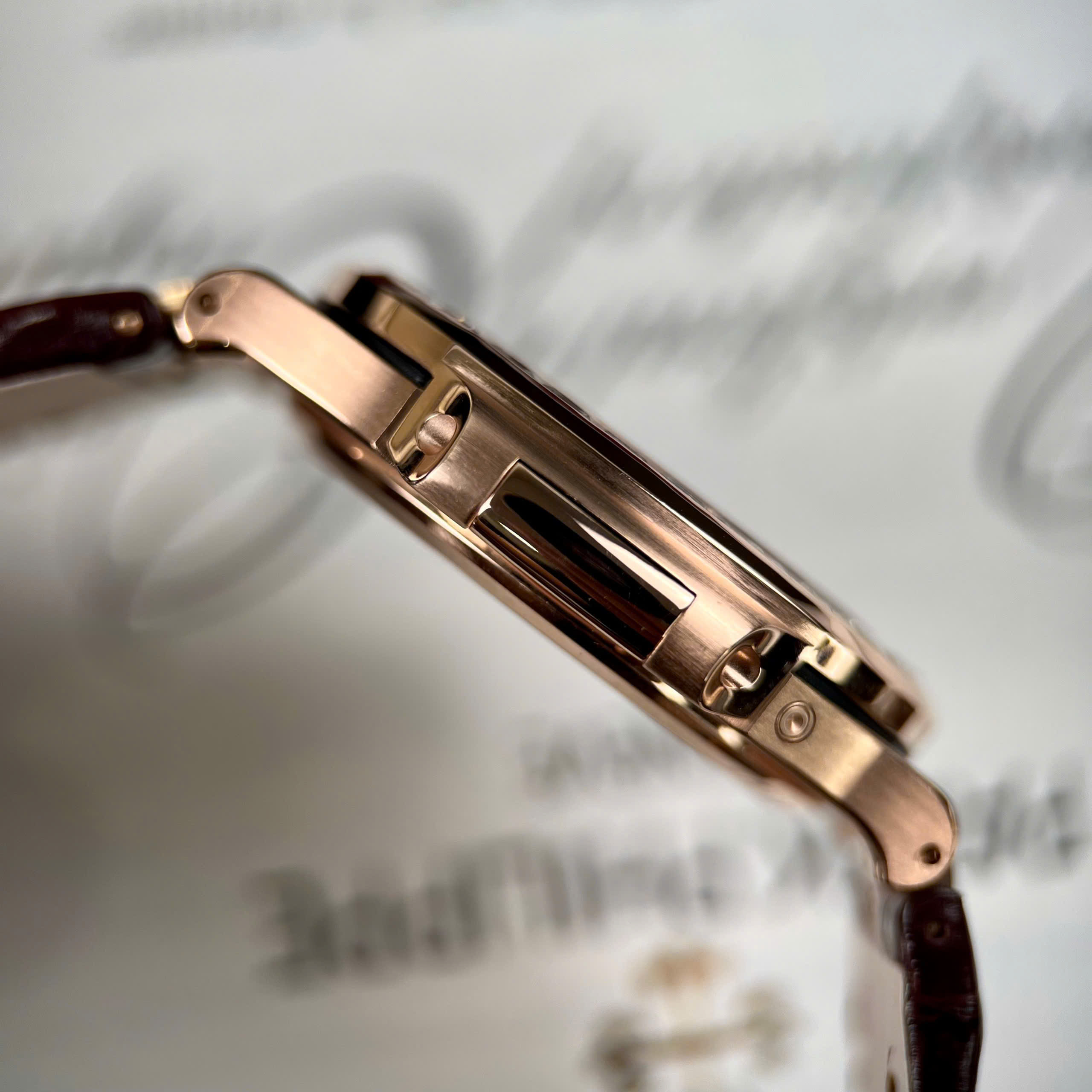 Patek Philippe Nautilus 5724R Best Replica Watch Gold 18K Wrapped Bezel Diamond Moissanite Baguette Grey Dial Leather Strap 40mm (4)