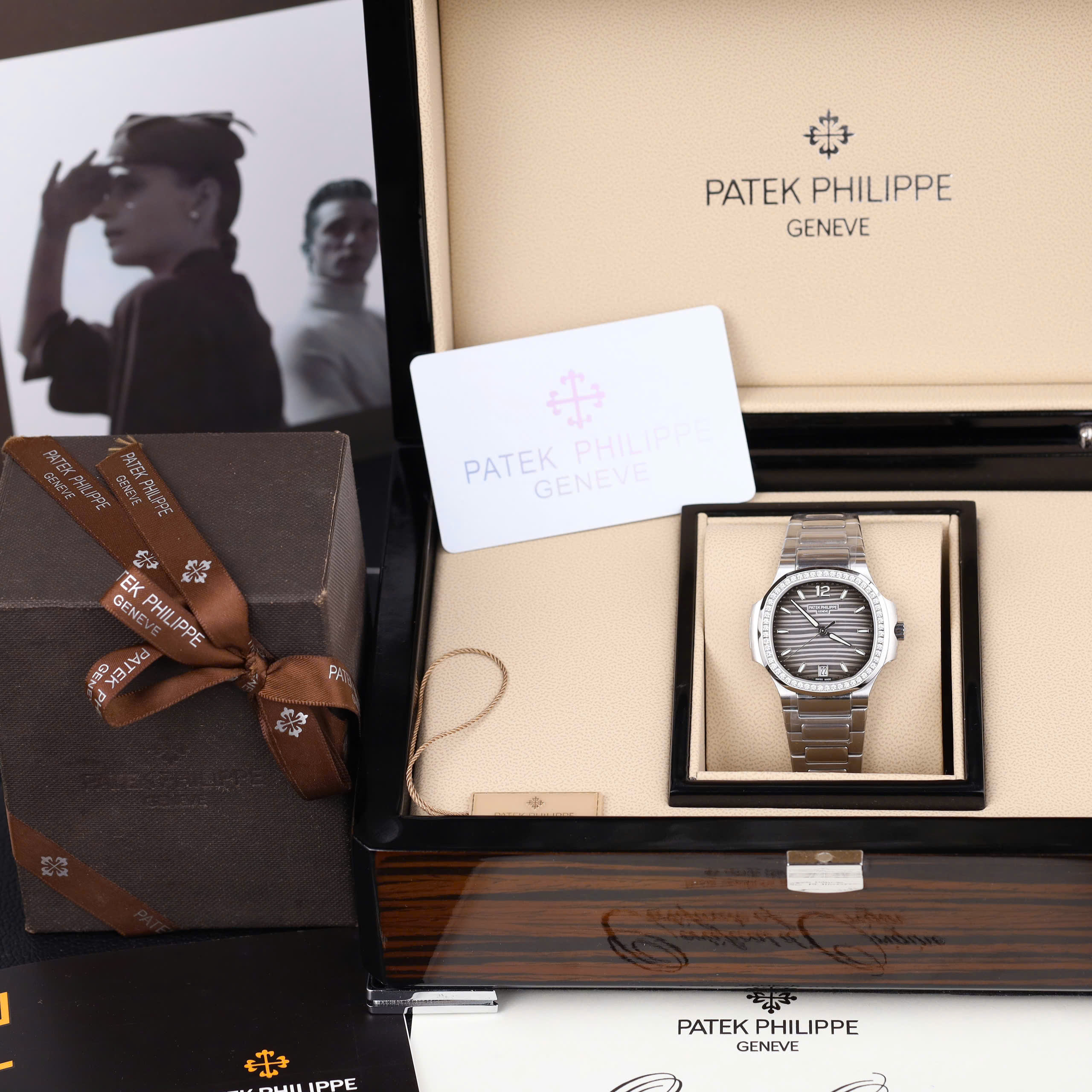 Patek Philippe Nautilus 7118 Best Replica Watches Grey Dial Rhinestone Bezel Automatic GR Factory 35 (2)
