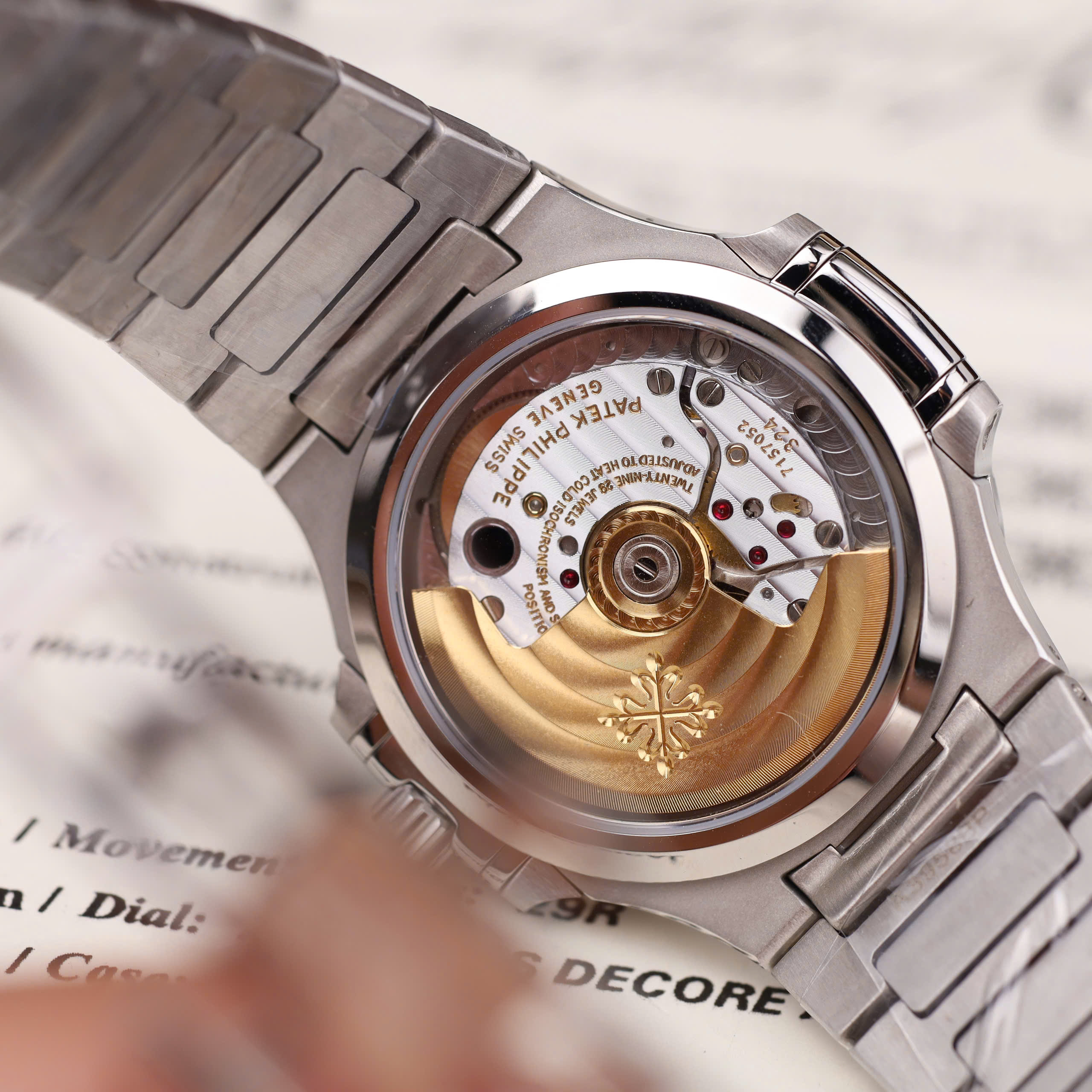 Patek Philippe Nautilus 7118 Best Replica Watches Grey Dial Rhinestone Bezel Automatic GR Factory 35 (6)