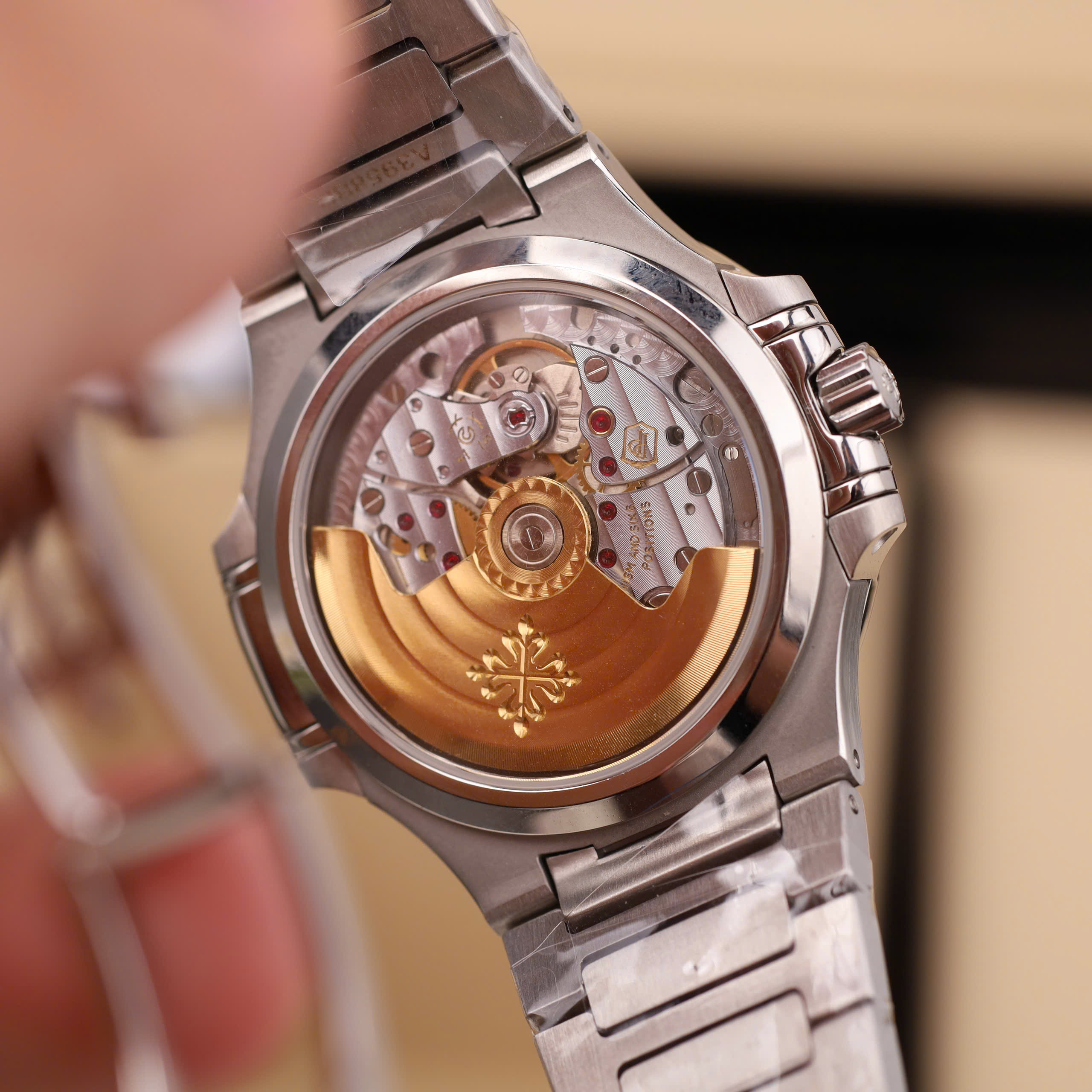 Patek Philippe Nautilus 7118 Replica Watch Blue Dial Luminous Hours Stainless Steel Automatic GR Factory 35 (5)