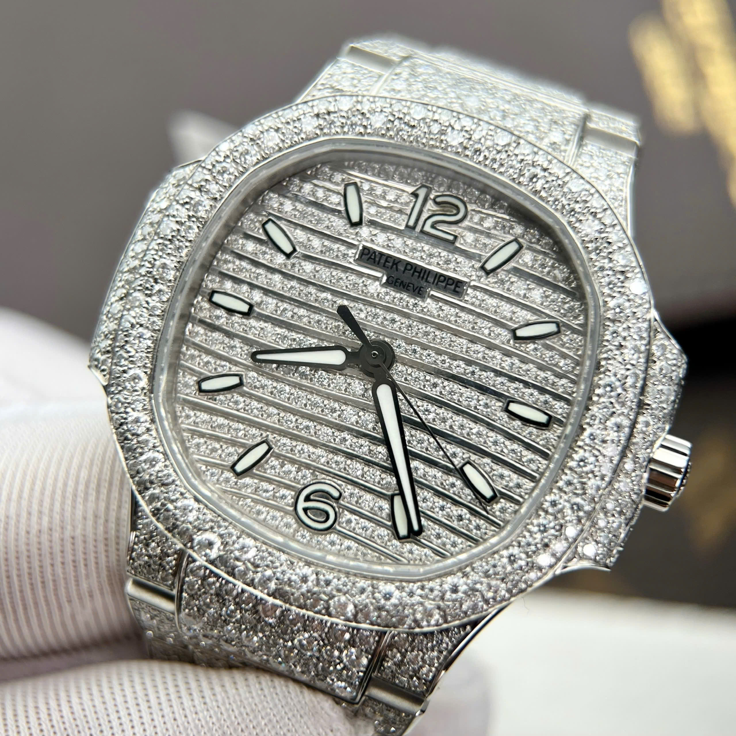 Patek Philippe Nautilus 7118 Replica Watches Ice Out Diamond Moissanite Automatic 35.2mm (7)