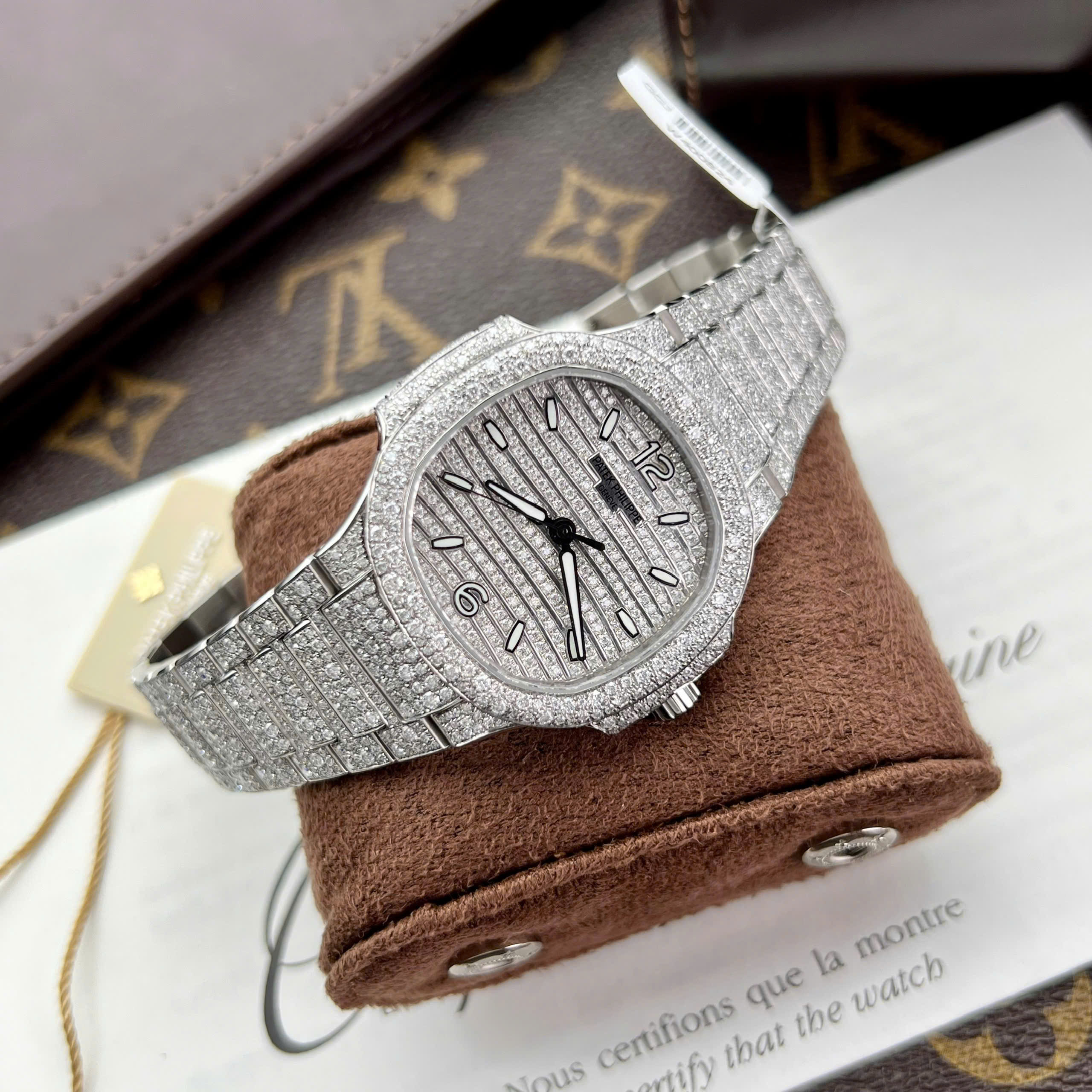 Patek Philippe Nautilus 7118 Replica Watches Ice Out Diamond Moissanite Automatic 35.2mm (8)