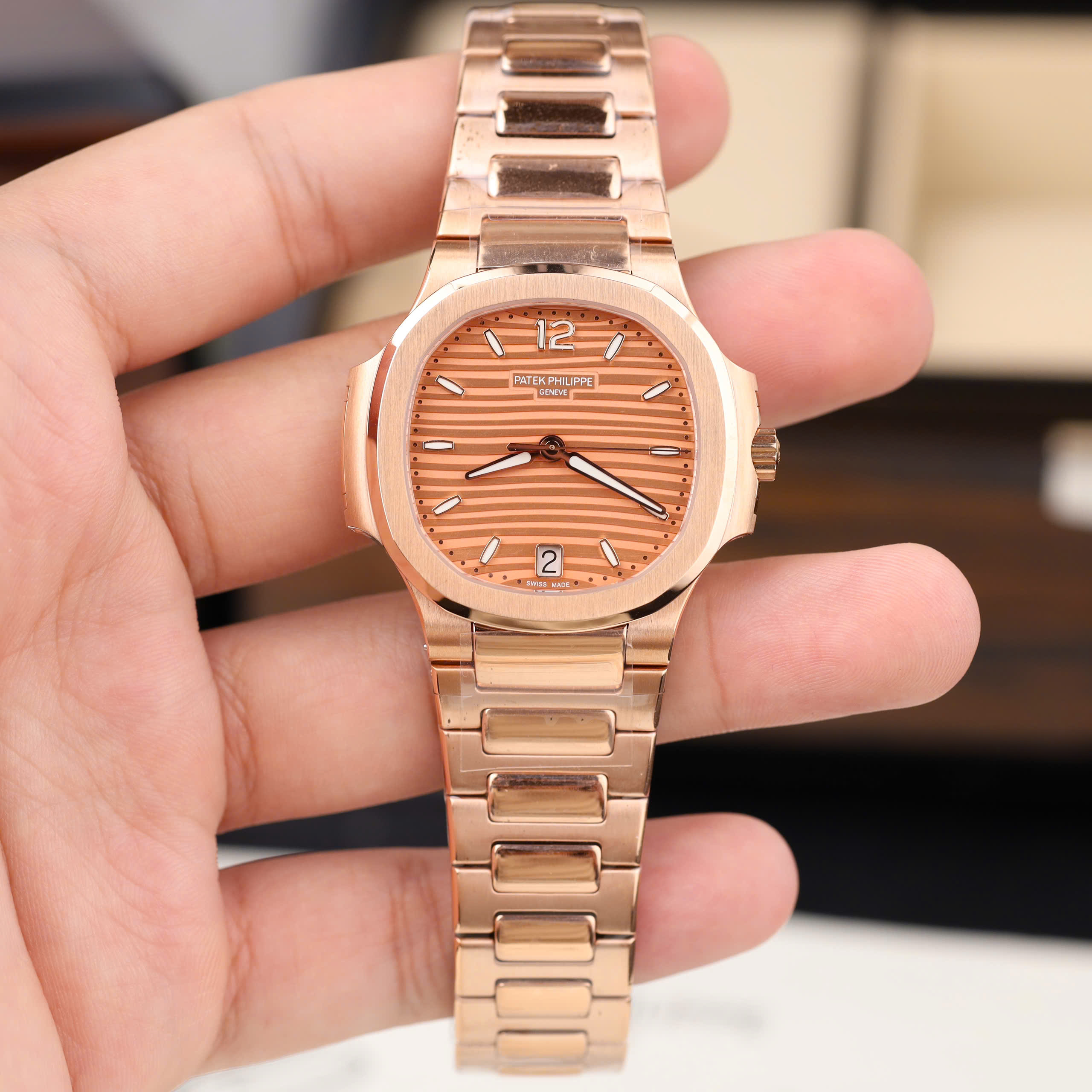 Patek Philppe Nautilus 7118 Imitation Watch Rose Gold Plate All Watch Rhinestone Bezel 35.2mm Automatic GR Factory (1)