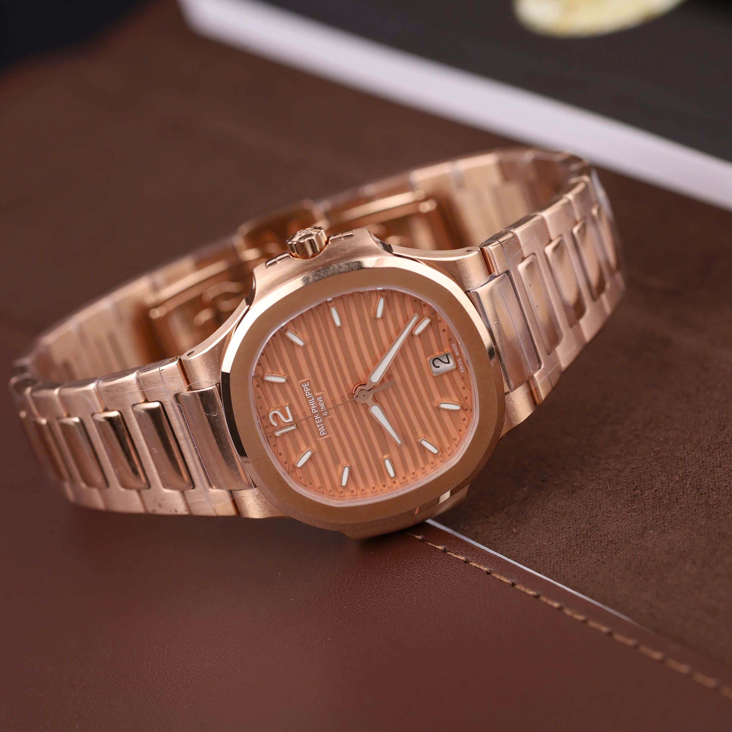 Patek Philppe Nautilus 7118 Imitation Watch Rose Gold Plate All Watch Rhinestone Bezel 35.2mm Automatic GR Factory (8)