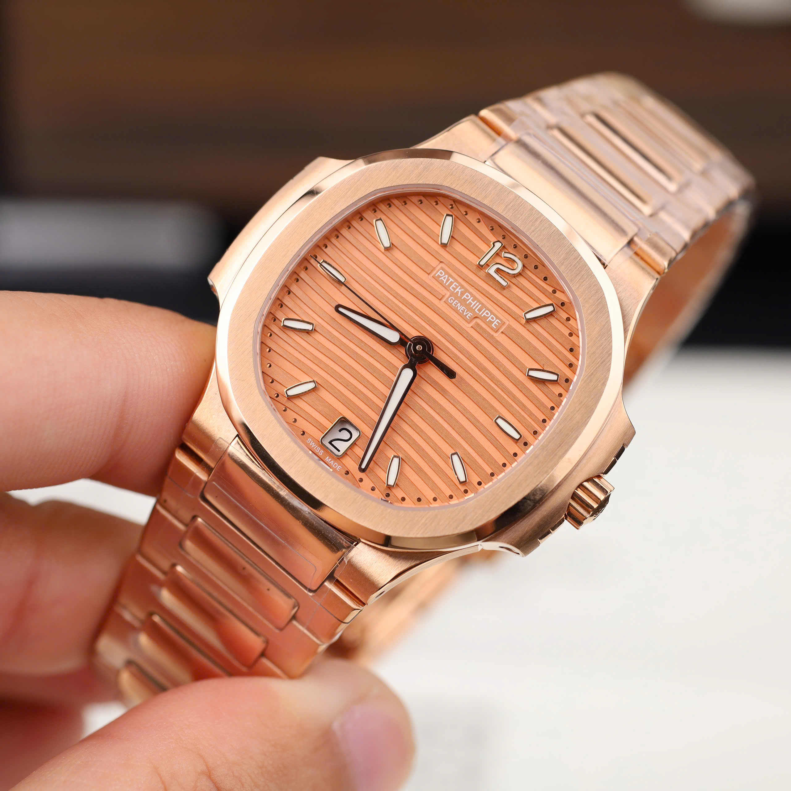 Patek Philppe Nautilus 7118 Imitation Watch Rose Gold Plate All Watch Rhinestone Bezel 35.2mm Automatic GR Factory (9)