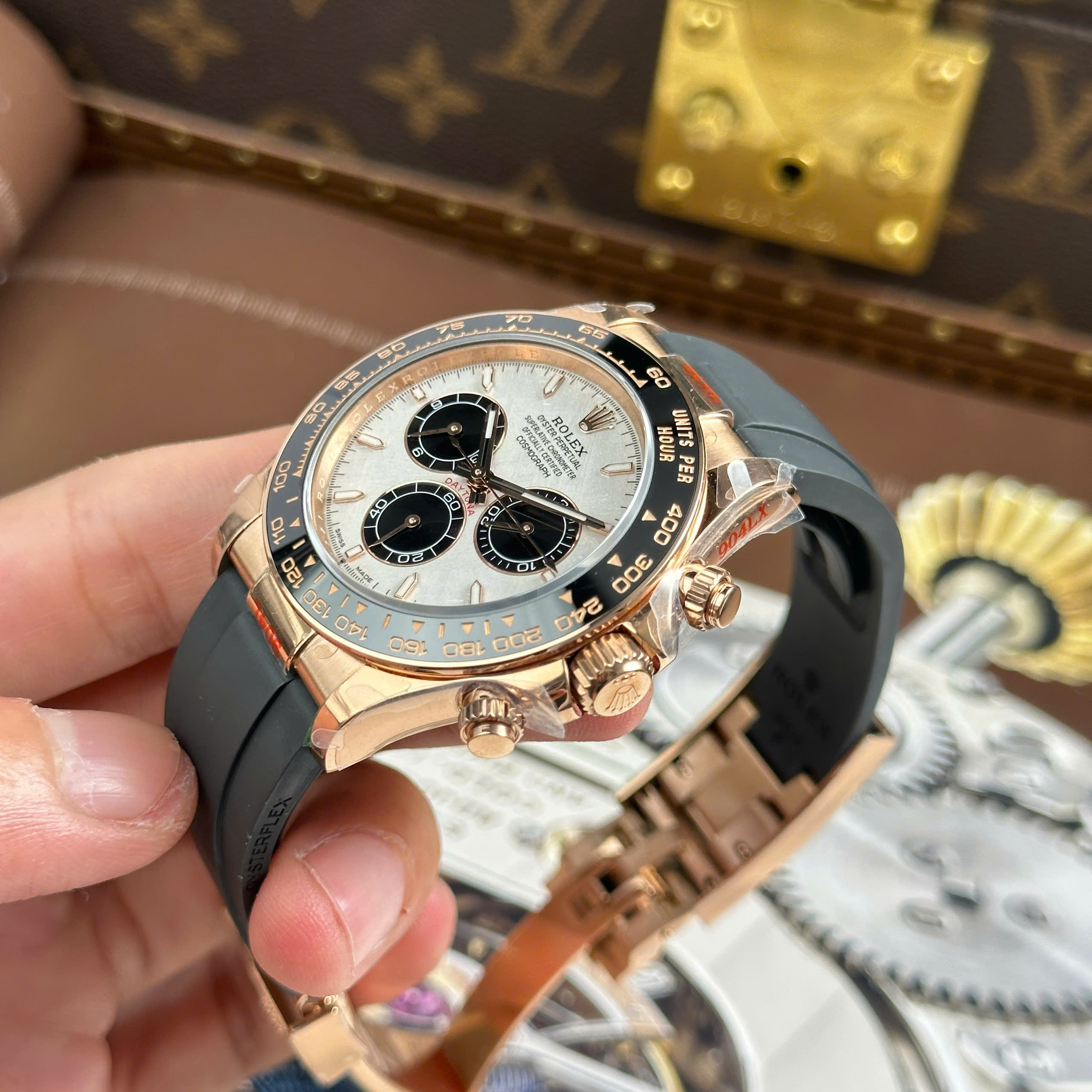 Rolex Cosmograph Daytona 126515 Imitation Watch Rose Gold Plate Meteorite Dial Gain Weight QF Factory 40mm (14)