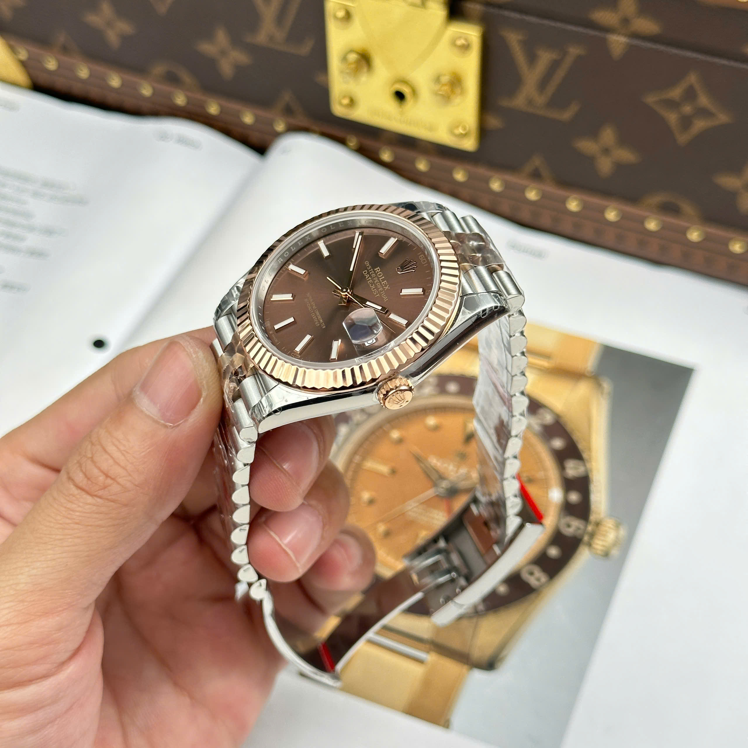 Rolex DateJust 126331 Best Replica Watch Two Tone Rose Gold Plate Brown Chocolate Dial Index Hours VS Factory 41mm (9)