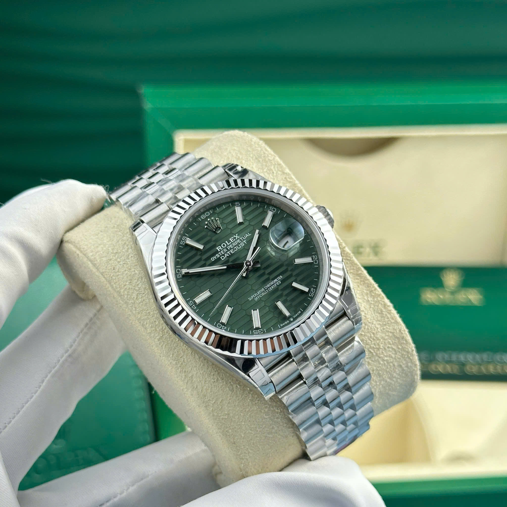 Rolex DateJust 126334 High End Replica Watch Green Motif Dial Index Hours Jubilee Strap VS Factory 41mm (8)