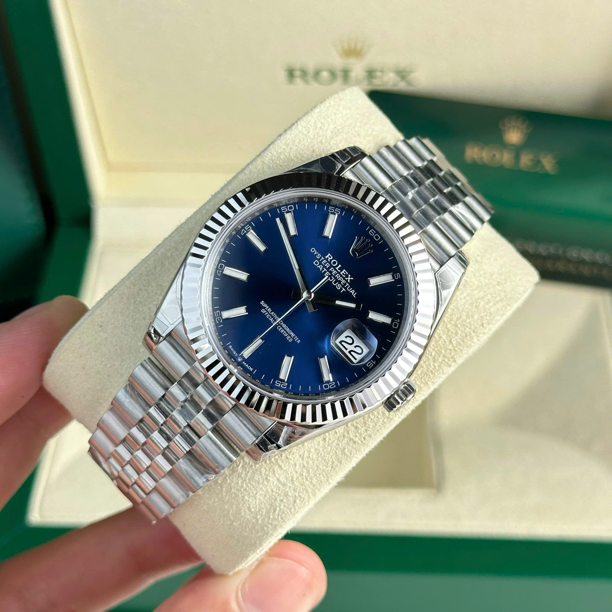 Rolex DateJust 126334 Imitation Watch Blue Dial Index Hours Jubilee Strap VS Factory 41mm (11)
