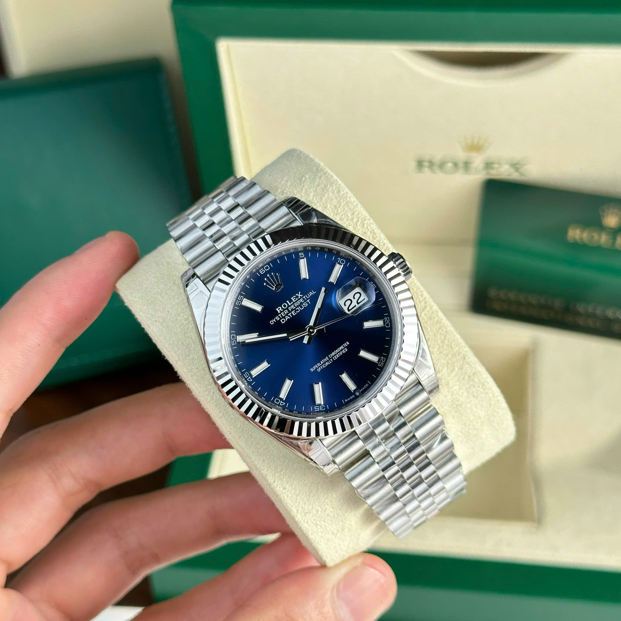 Rolex DateJust 126334 Imitation Watch Blue Dial Index Hours Jubilee Strap VS Factory 41mm (12)