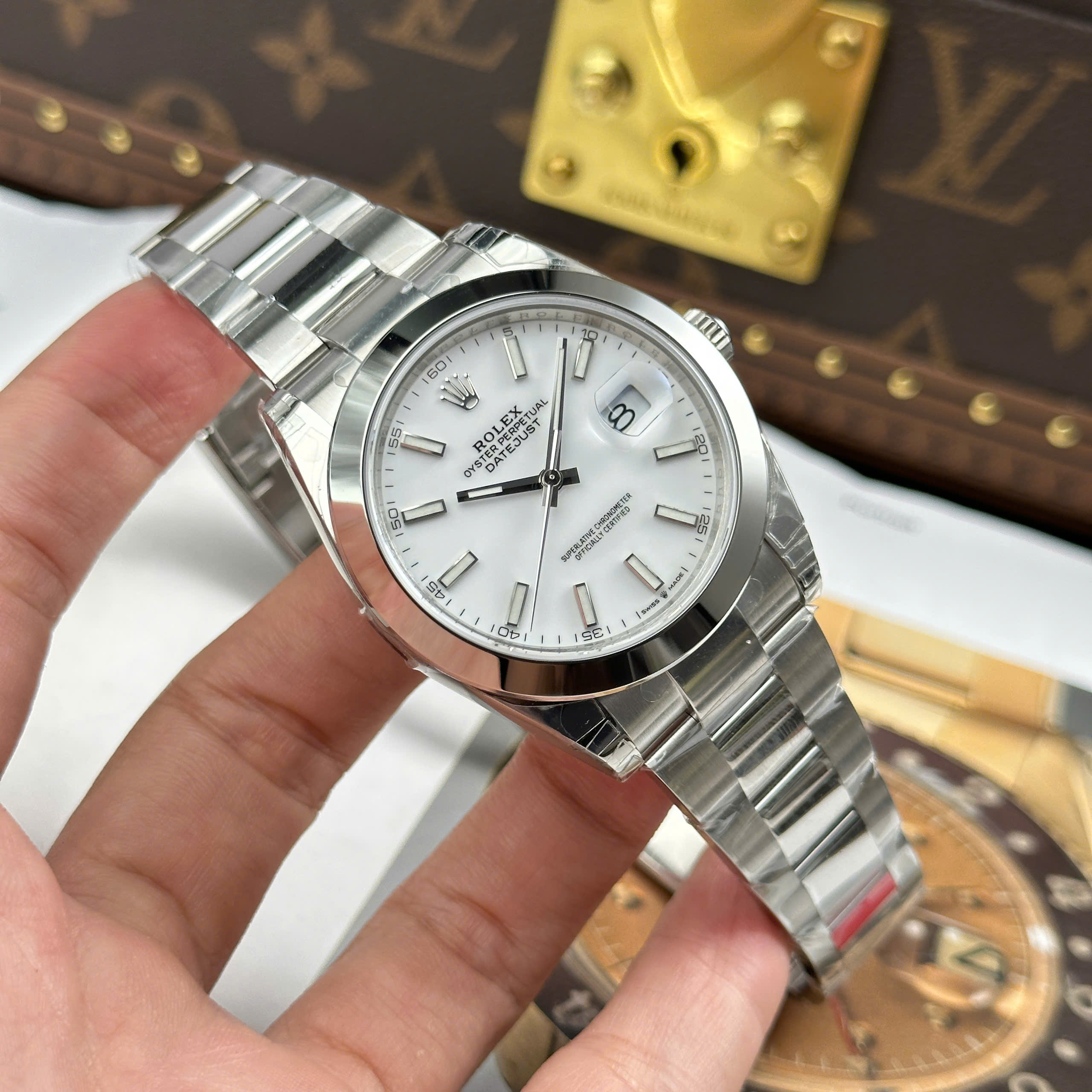 Rolex DateJust 126334 Replica Watch White Dial Oyster Strap Index Hours VS Factory 41mm (3)