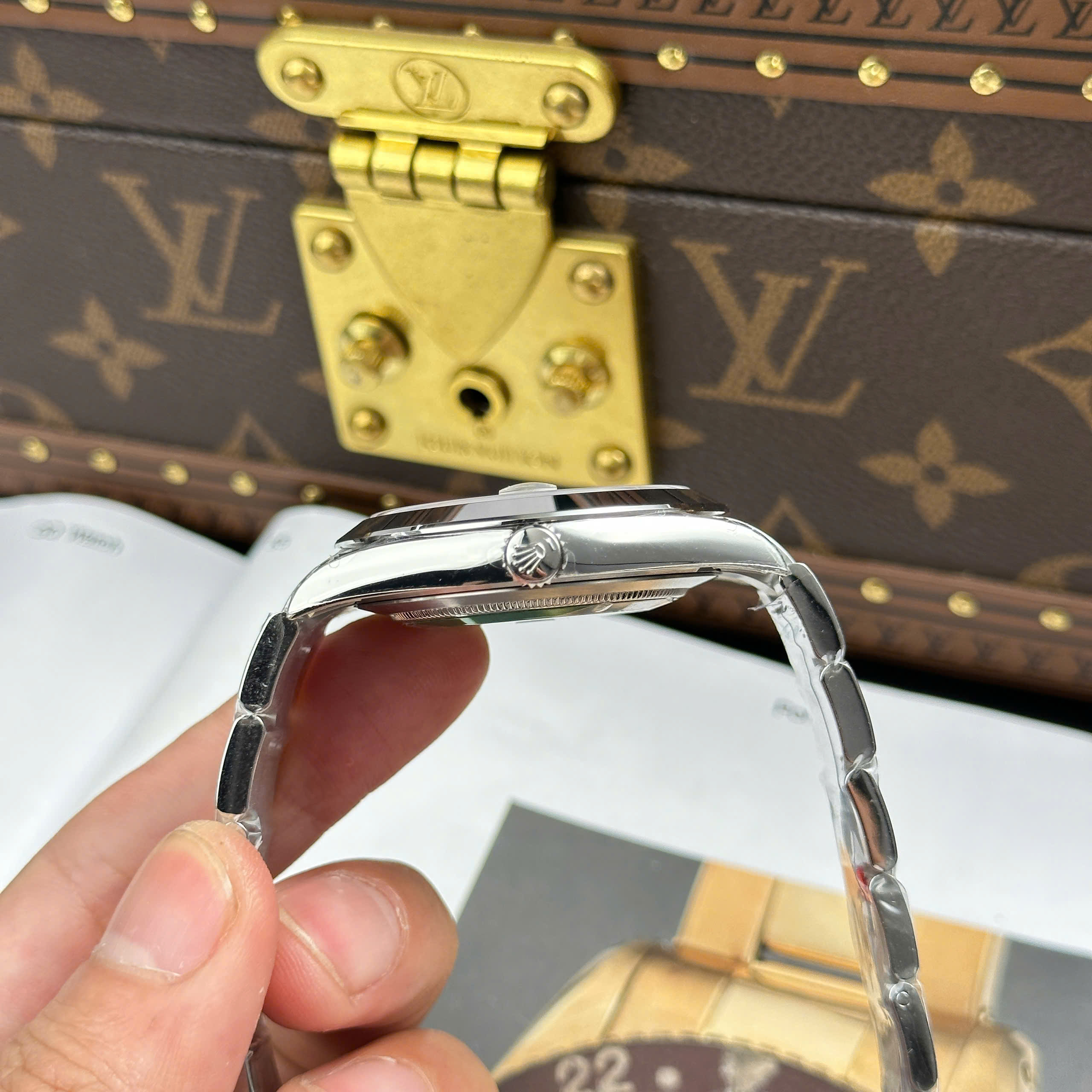 Rolex DateJust 126334 Replica Watch White Dial Oyster Strap Index Hours VS Factory 41mm (8)