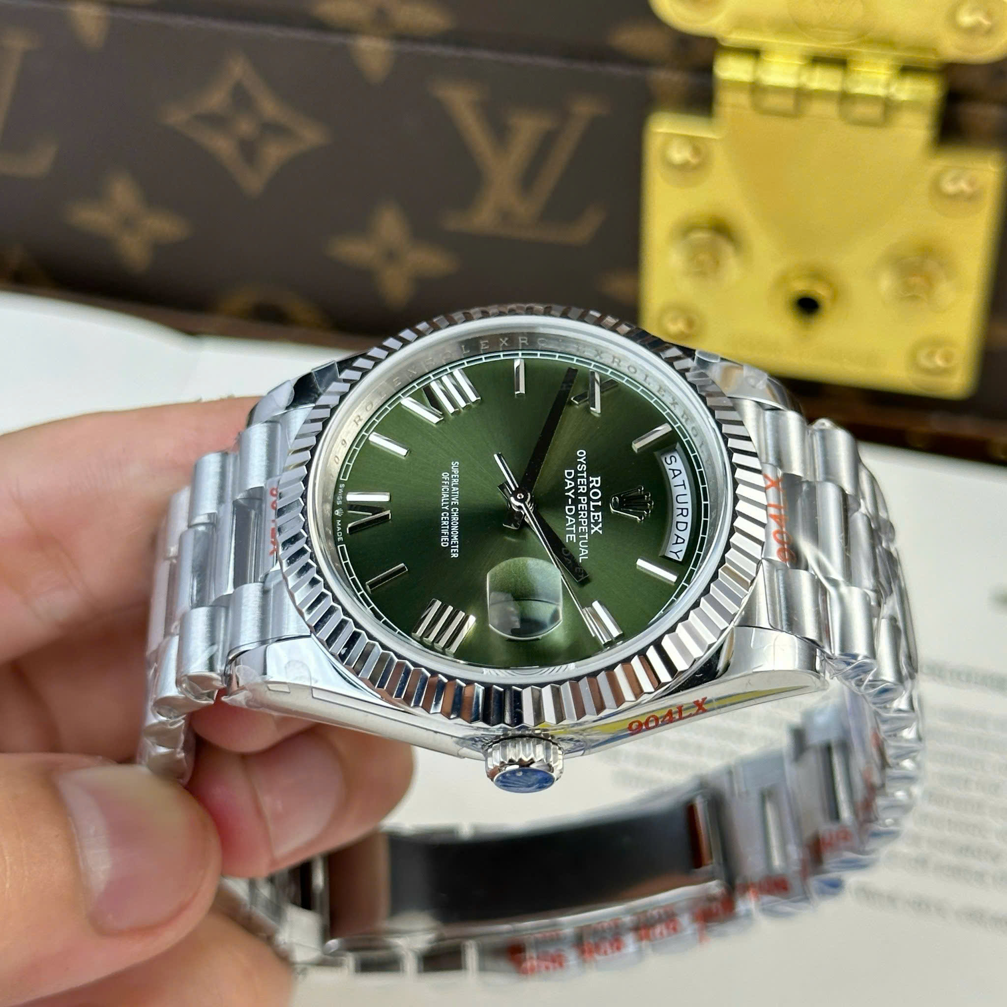 Rolex Day-Date 228236-0008 Best Quality Replica Watches Green Dial Roman Hours QF Factory 40mm (11)