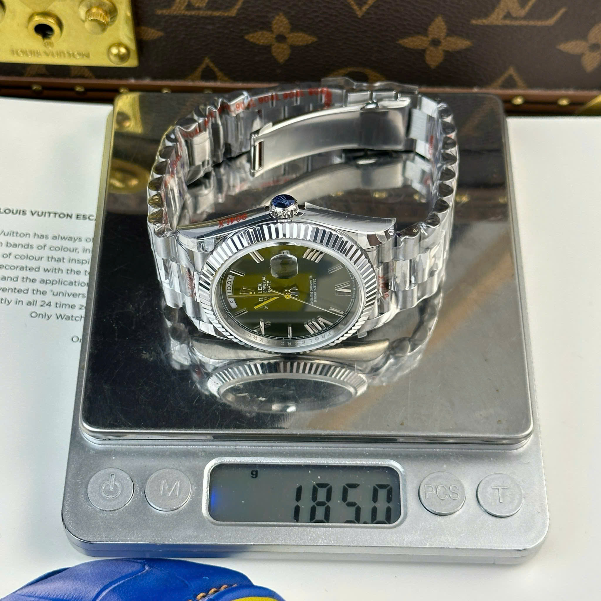 Rolex Day-Date 228236-0008 Best Quality Replica Watches Green Dial Roman Hours QF Factory 40mm (15)