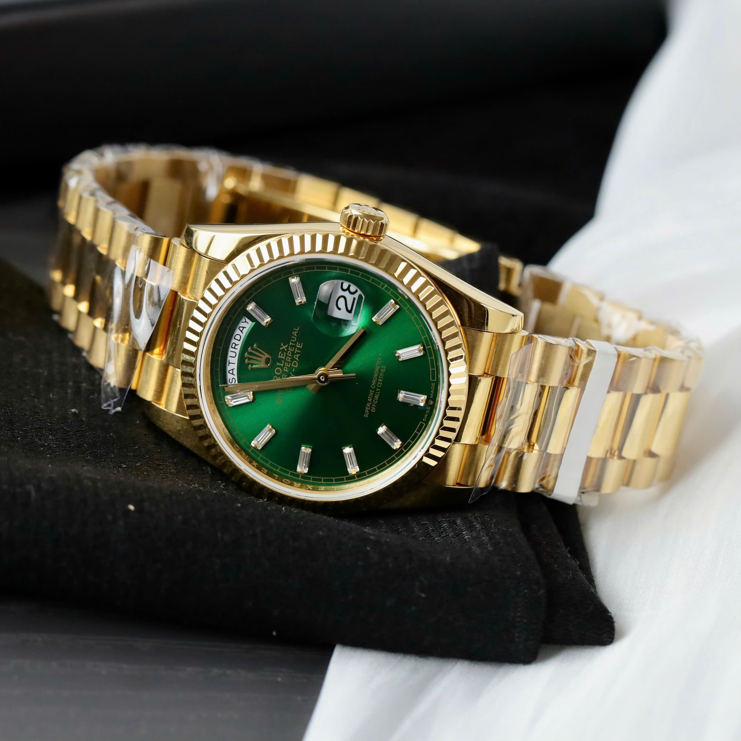Rolex Day-Date Best Replica Watch Green Dial 18K Gold Wrapped Baguette Hours QF Factory 36mm (7)