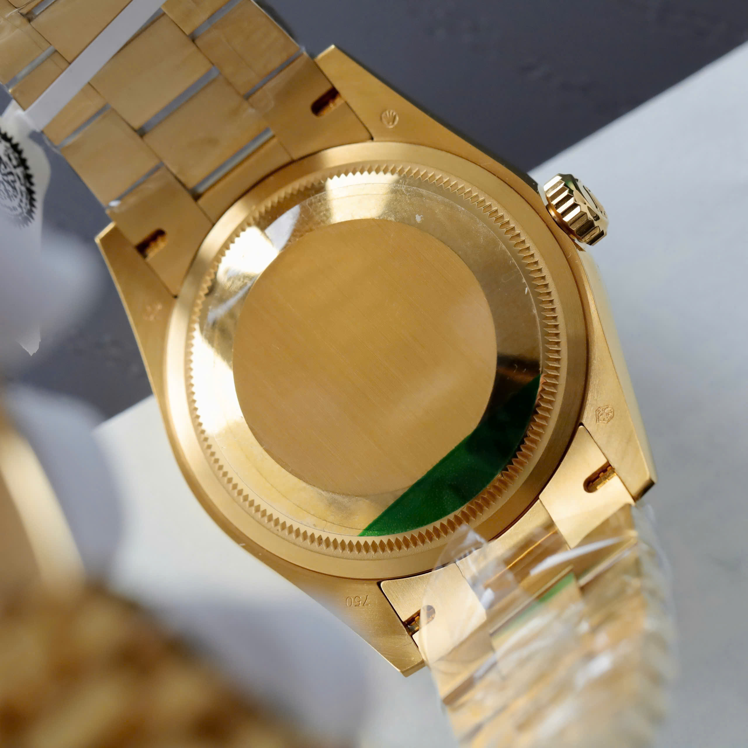 Rolex Day-Date Imitation Luxury Watch Mother Of Pearl Dial Gold Wrapped + Moissanite GM Factory 36mm (2)