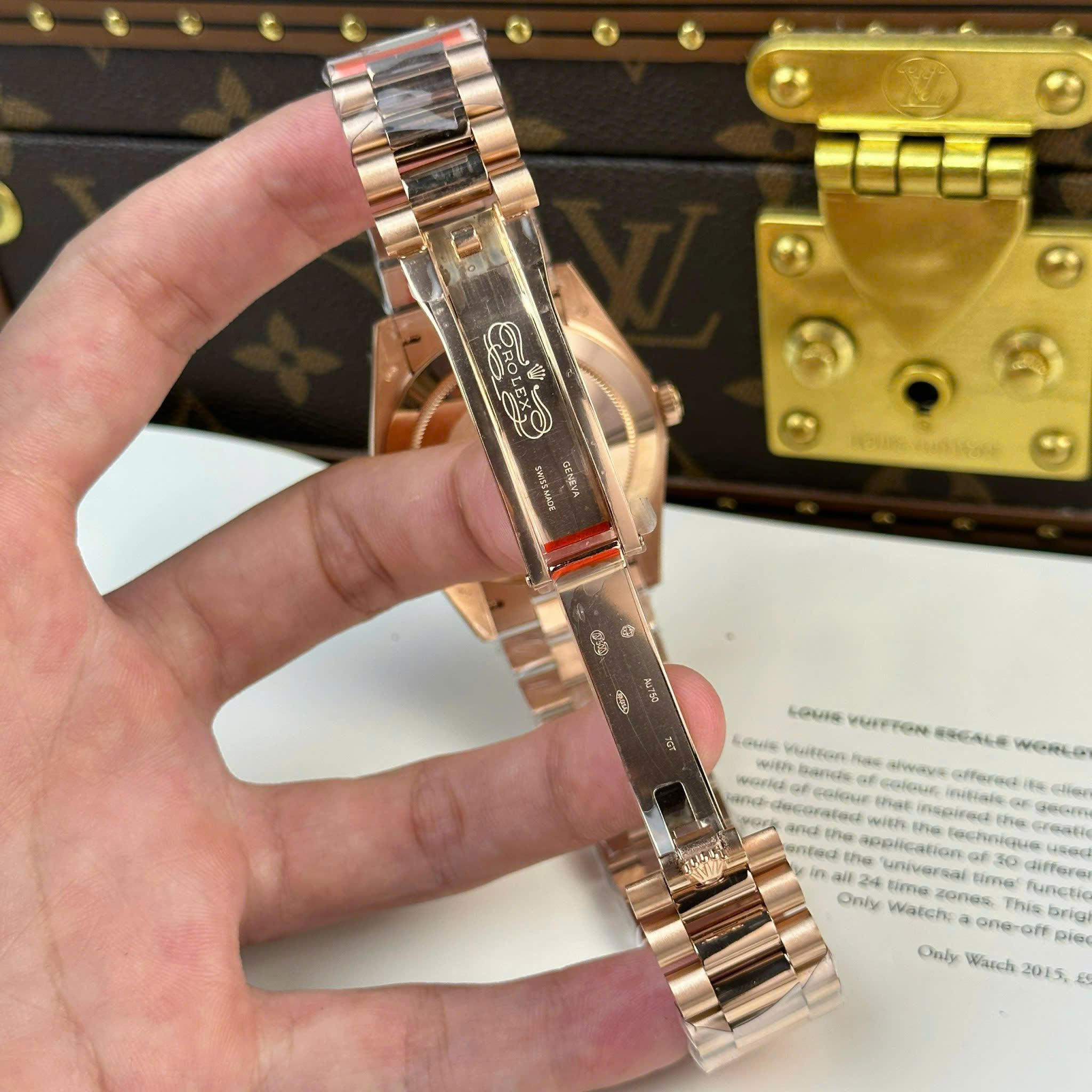 Rolex Day-Date M228235-0003 Imitation Watch Rose Gold Plate Brown Chocolate Dial Rhinestone Baguette Hours Gain Weight QF Factory 40mm (2)