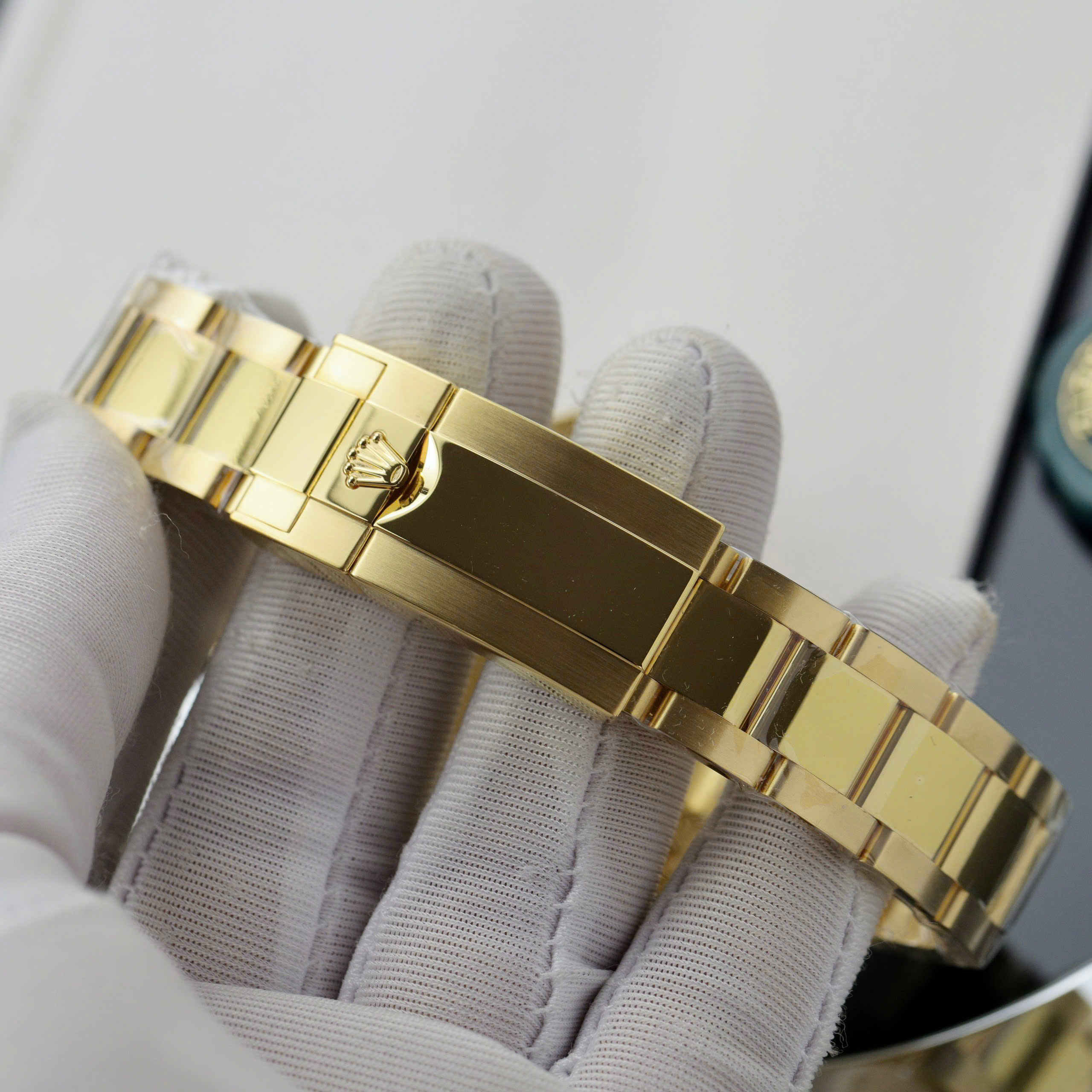 Rolex Daytona Rainbow Replica Watches Gold 18K Wrapped + Gem + Moissanite Black Dial 40mm (1)