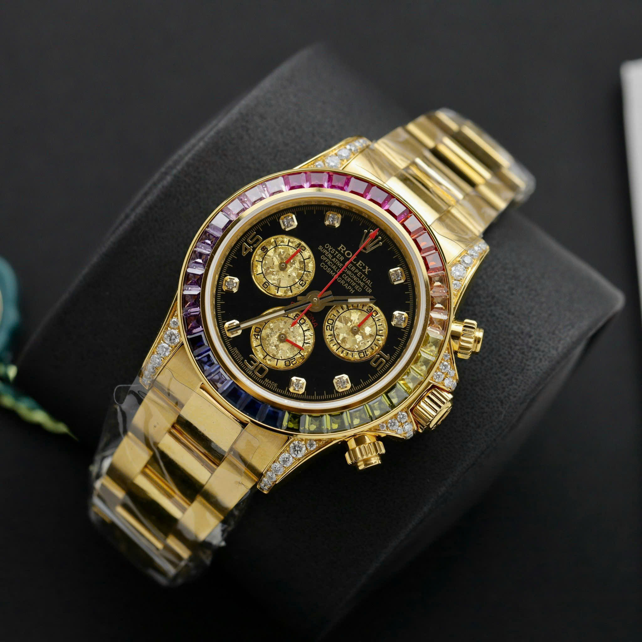 Rolex Daytona Rainbow Replica Watches Gold 18K Wrapped + Gem + Moissanite Black Dial 40mm (7)