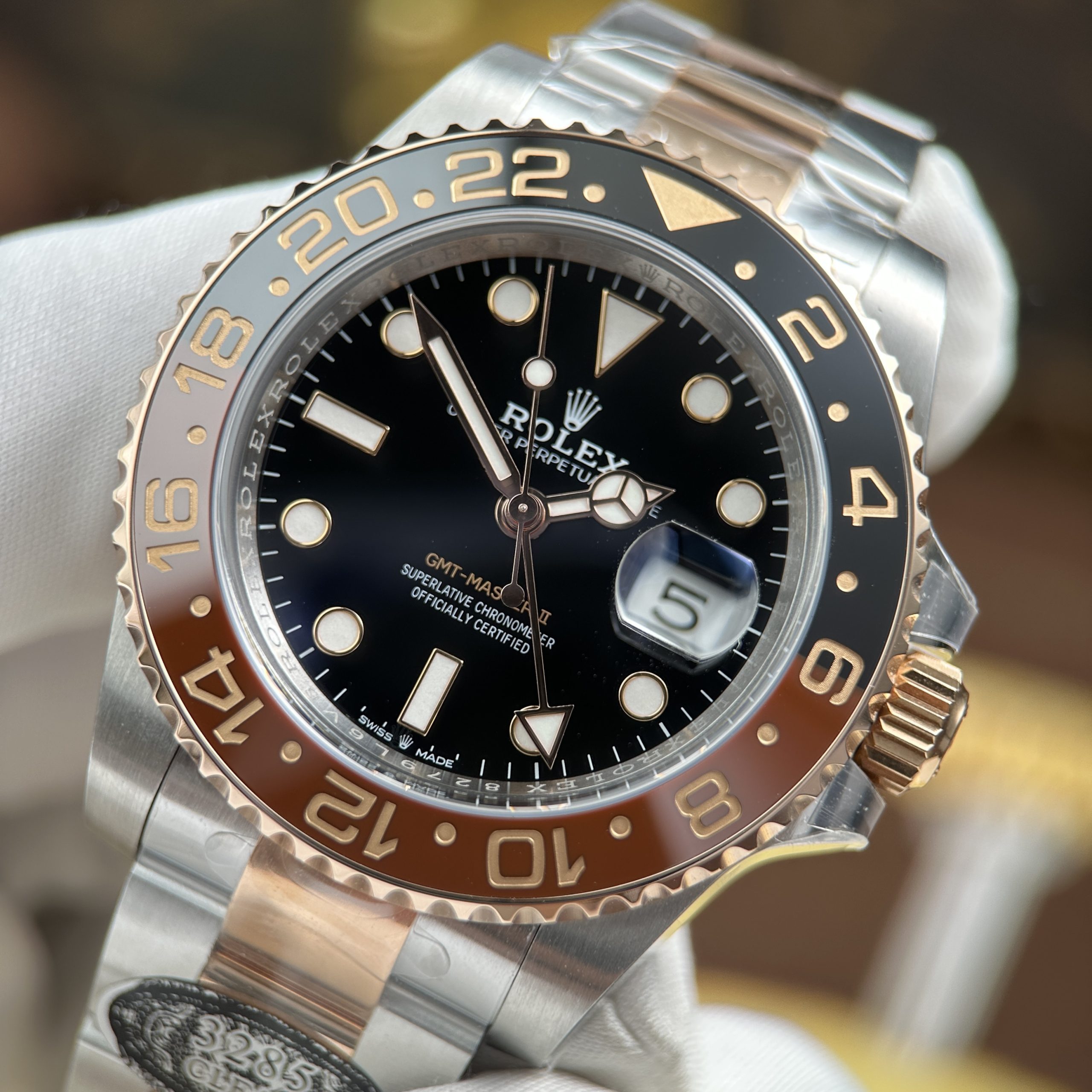 Rolex GMT-Master II 126711CHNR-0002 Root Beer Replica Watch Two Tone Rose Gold Plate Black Dial Bezel Ceramic Clean Factory 40mm (12)