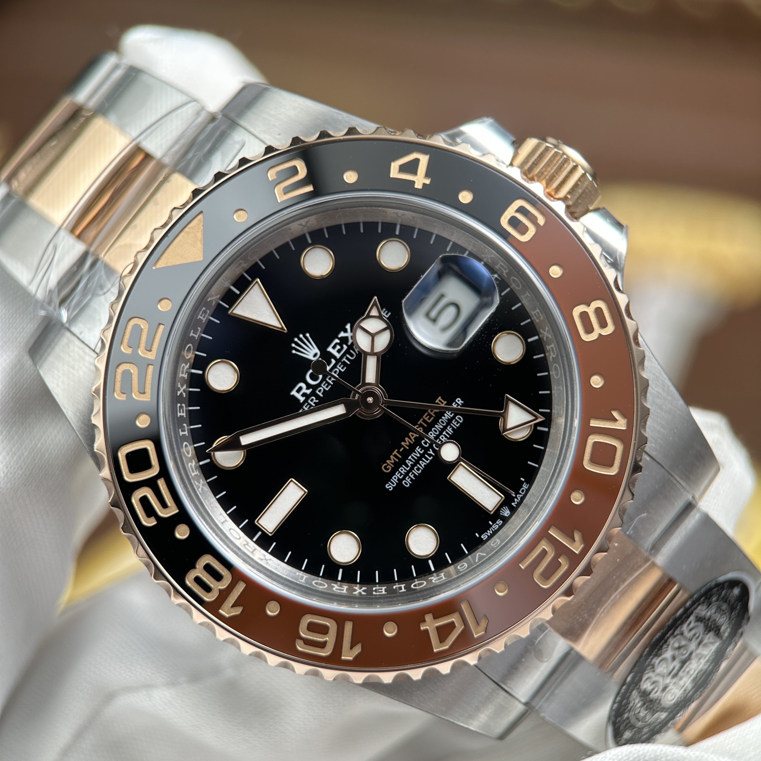 Rolex GMT-Master II 126711CHNR-0002 Root Beer Replica Watch Two Tone Rose Gold Plate Black Dial Bezel Ceramic Clean Factory 40mm (13)