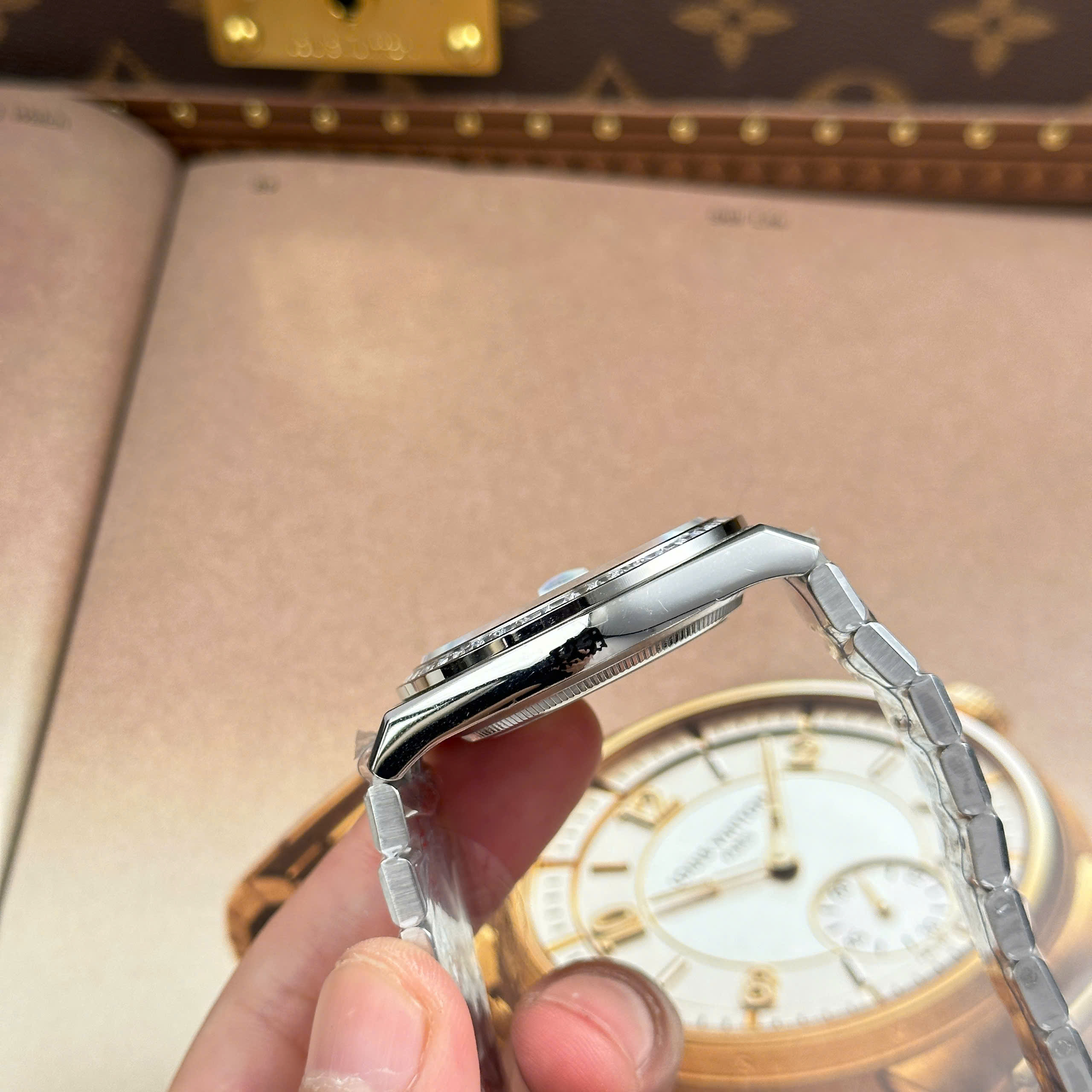 Rolex Land-Dweller Good Imitation Watch Ice Blue Dial Rhinestone Baguette Bezel Clean Factory 40mm (4)