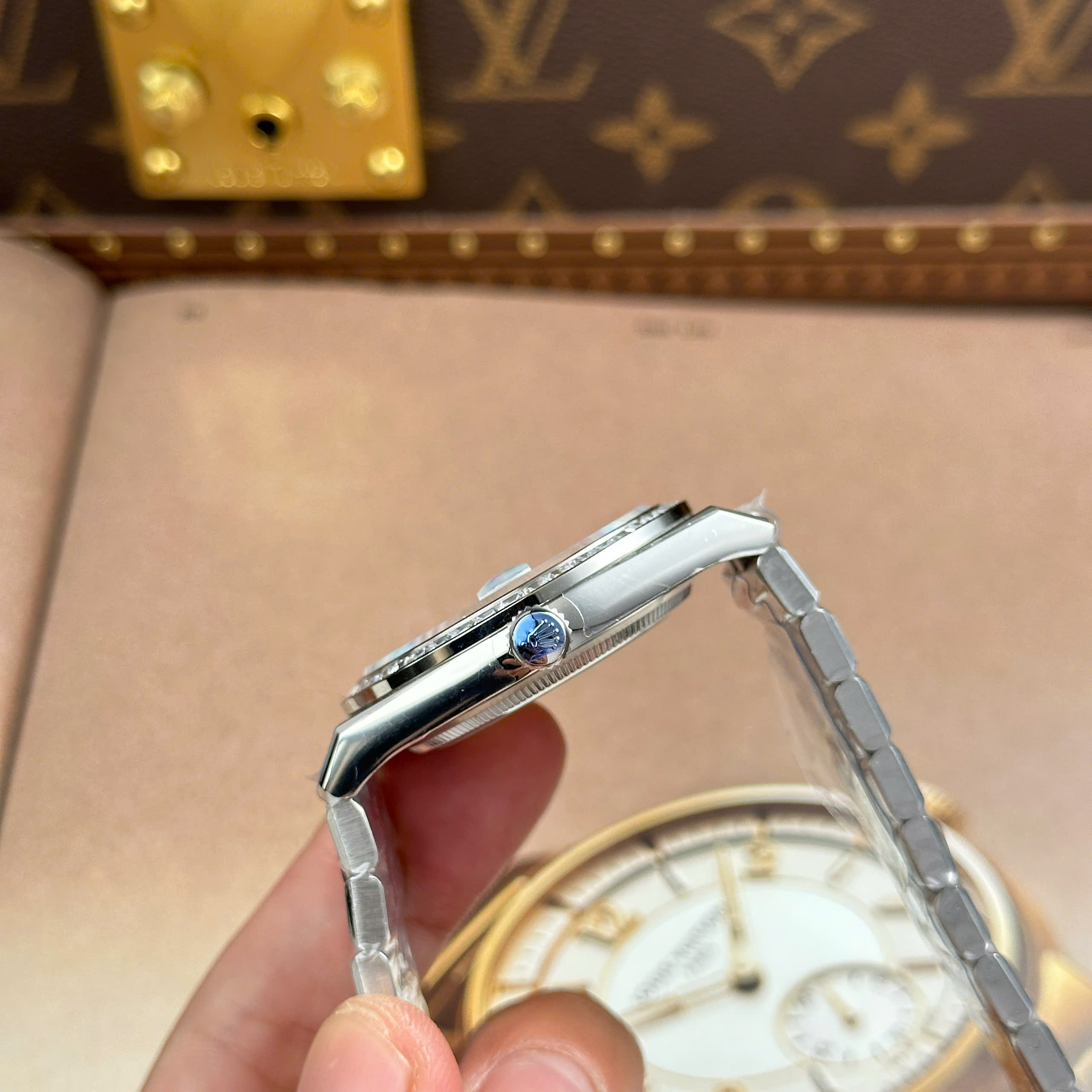 Rolex Land-Dweller Good Imitation Watch Ice Blue Dial Rhinestone Baguette Bezel Clean Factory 40mm (5)