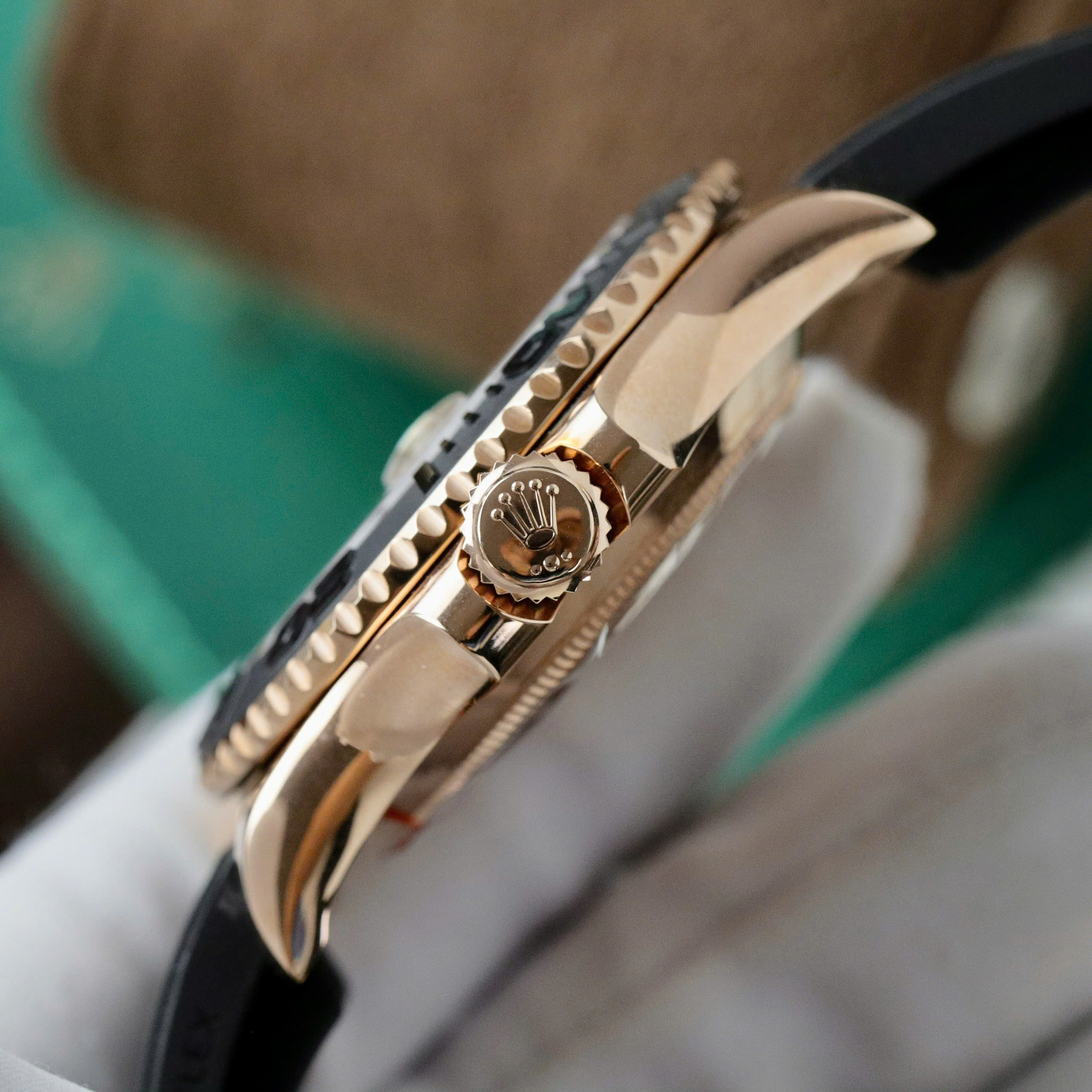 Rolex Yacht-Master V3 Luxury Imitation Watch Gold Wrapped 18K Diamond Moissanite Rubber Strap 40mm (3)