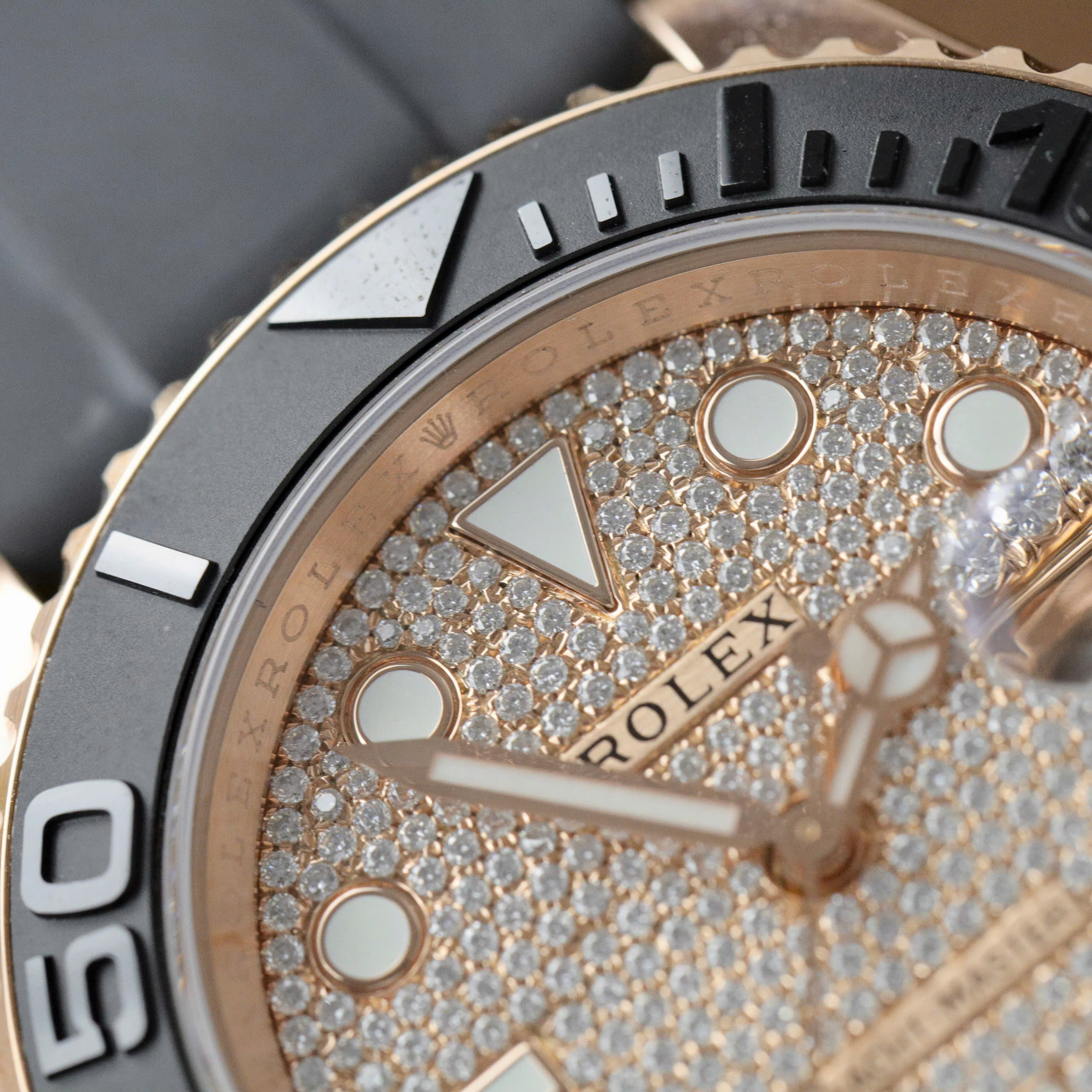 Rolex Yacht-Master V3 Luxury Imitation Watch Gold Wrapped 18K Diamond Moissanite Rubber Strap 40mm (5)