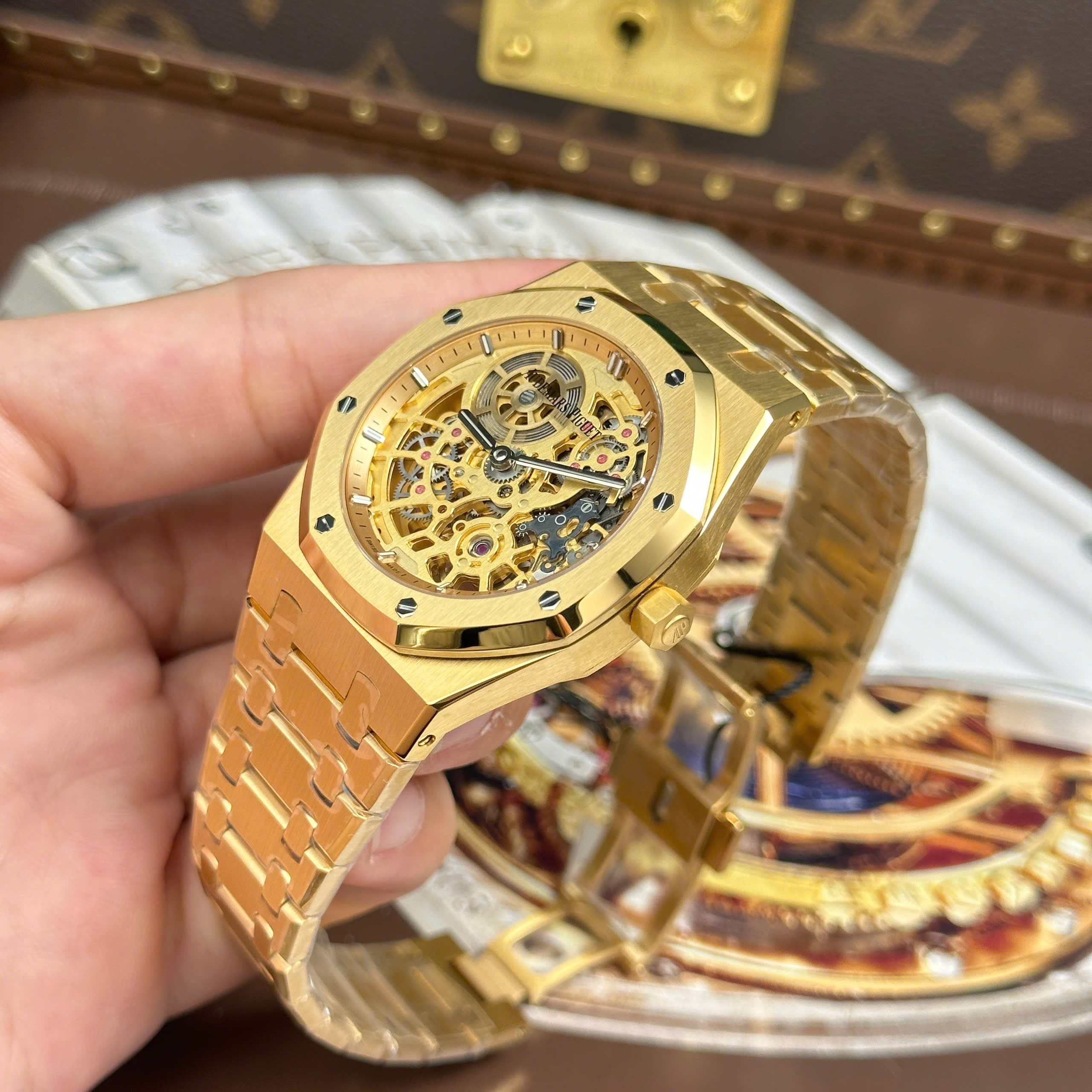 Audemars Piguet Good Imitation Watch Royal Oak Jumbo Extra-thin Openworked 16204 Gold Skeleton Dial ZF Factory 39mm (14)