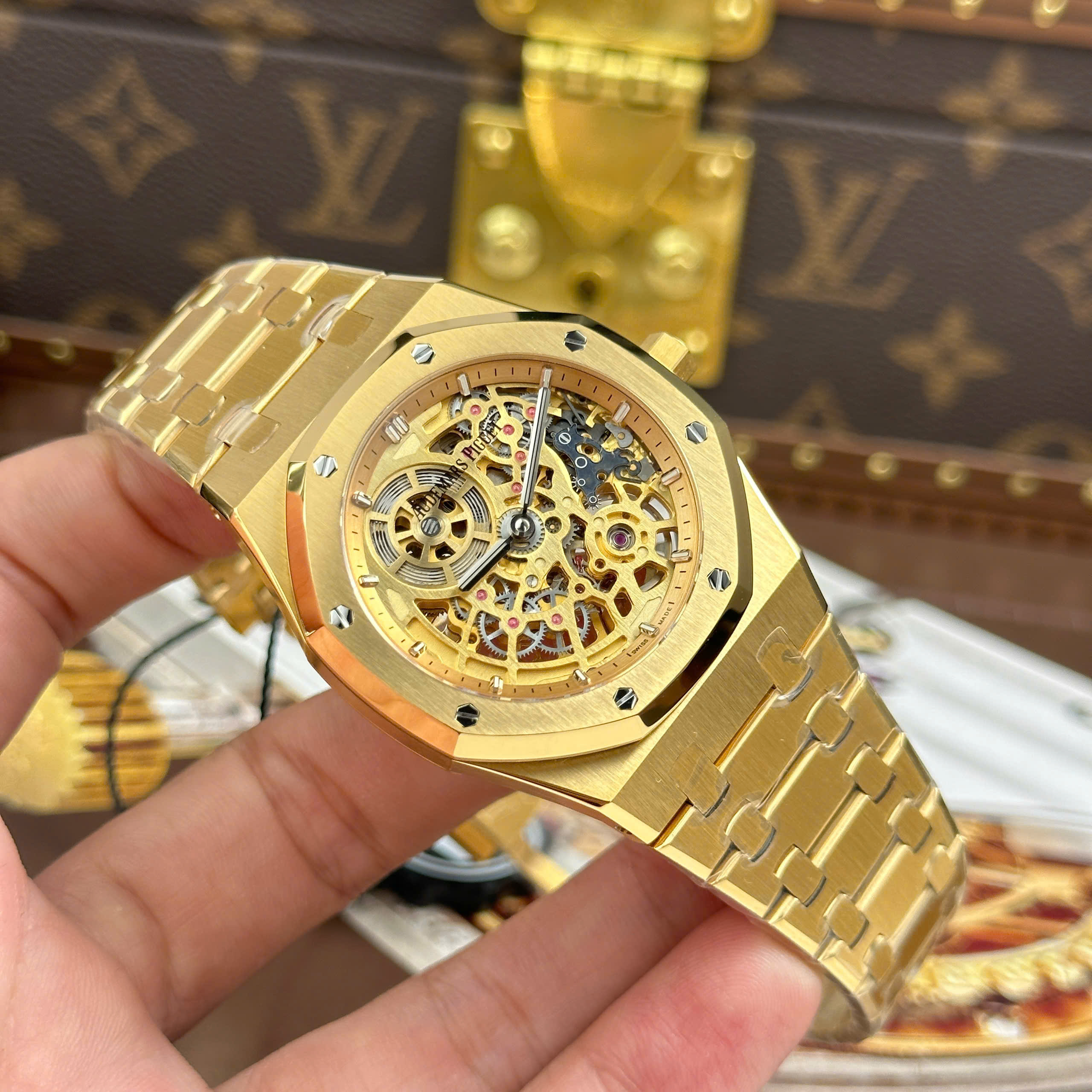 Audemars Piguet Good Imitation Watch Royal Oak Jumbo Extra-thin Openworked 16204 Gold Skeleton Dial ZF Factory 39mm (15)
