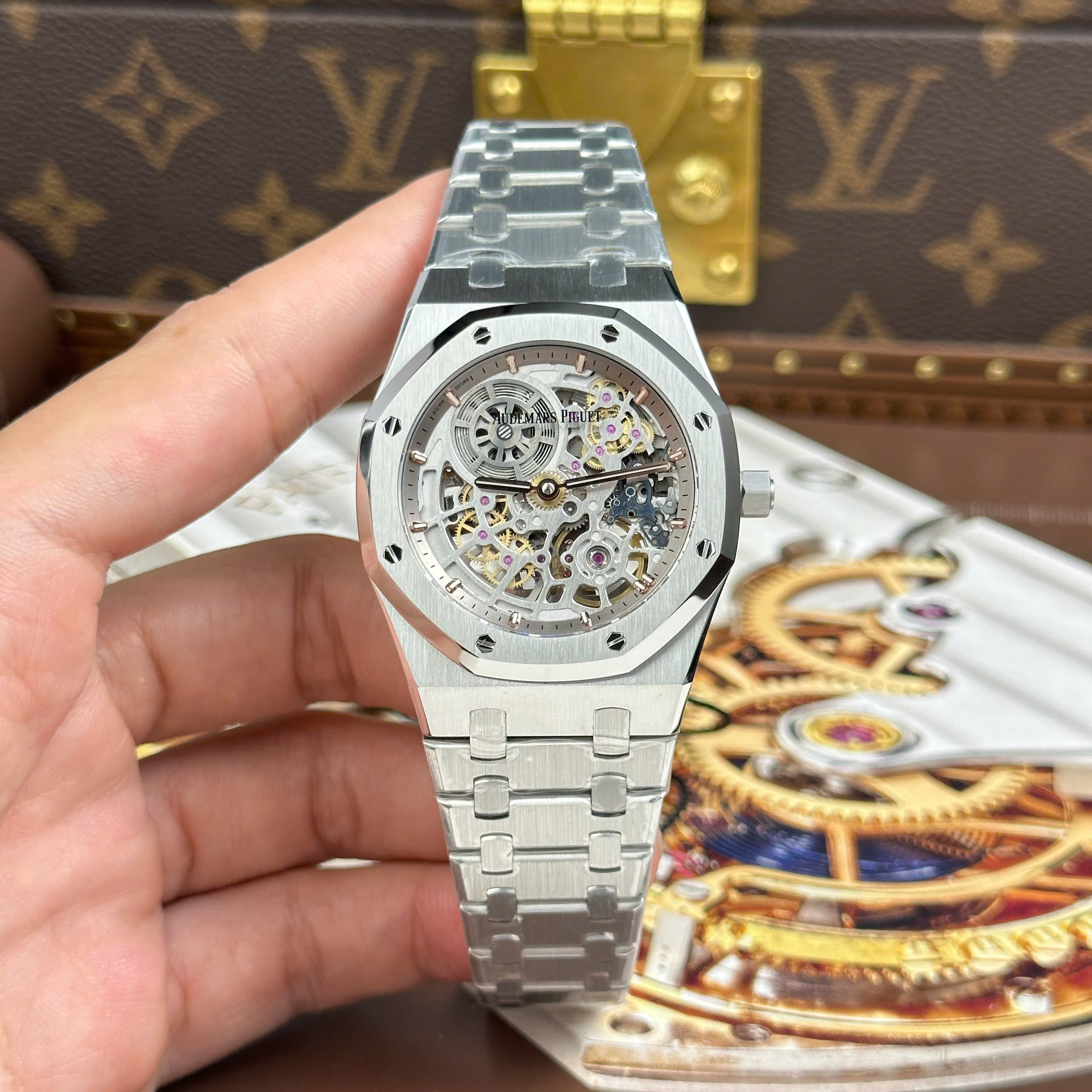Audemars Piguet Replica 11 Royal Oak Jumbo Extra-thin Openworked 16204 Skeleton Dial Stainless Steel ZF Factory 39mm (15)
