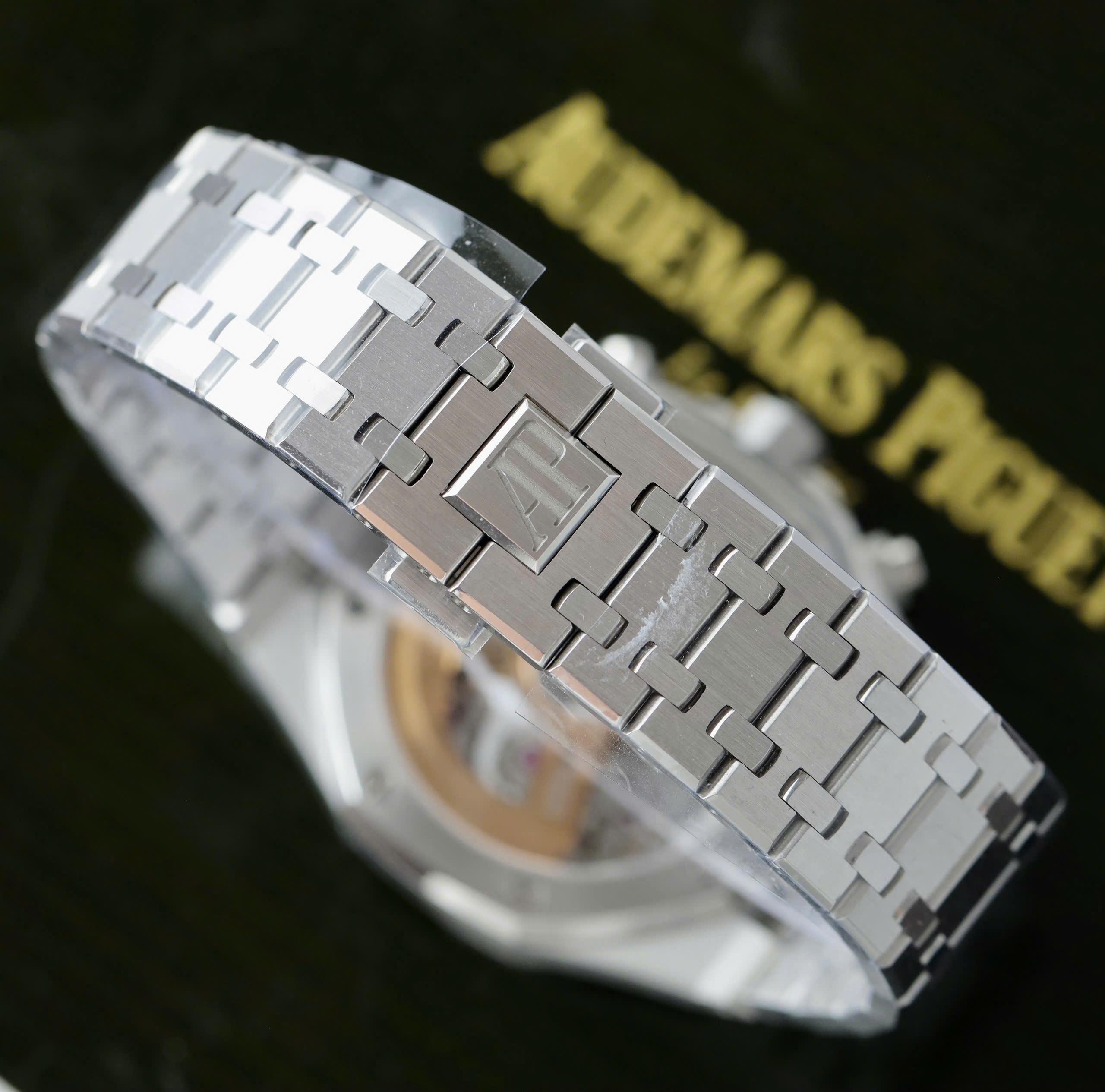 Audemars Piguet Royal Oak 26240 Good Imitation Watches Green Dial Chronograph APS Factory 41mm (2)