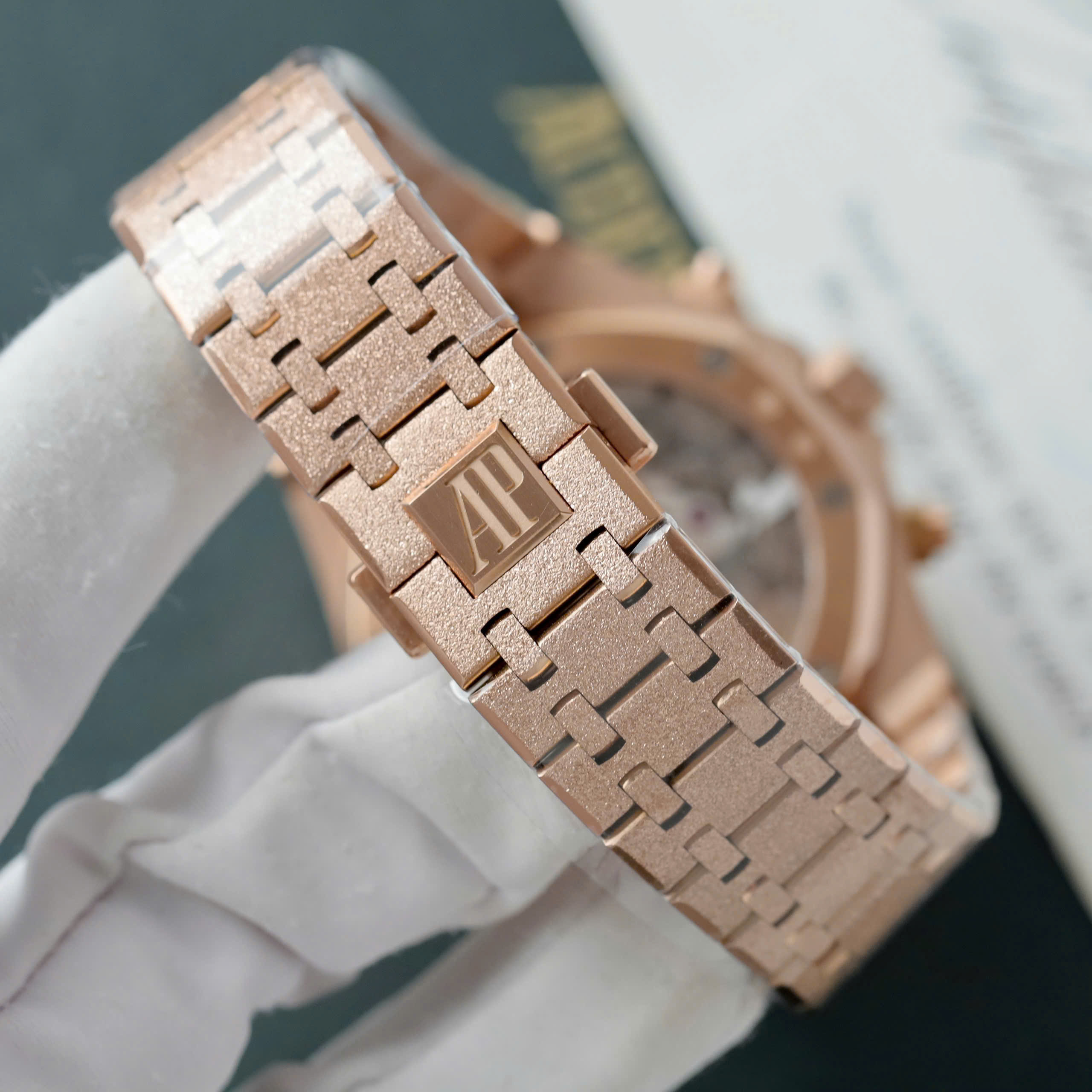 Audemars Piguet Royal Oak Chronograph 26239 Frosted Imitaiton Watch Rose Gold Plate Blue Dial 41mm (1)