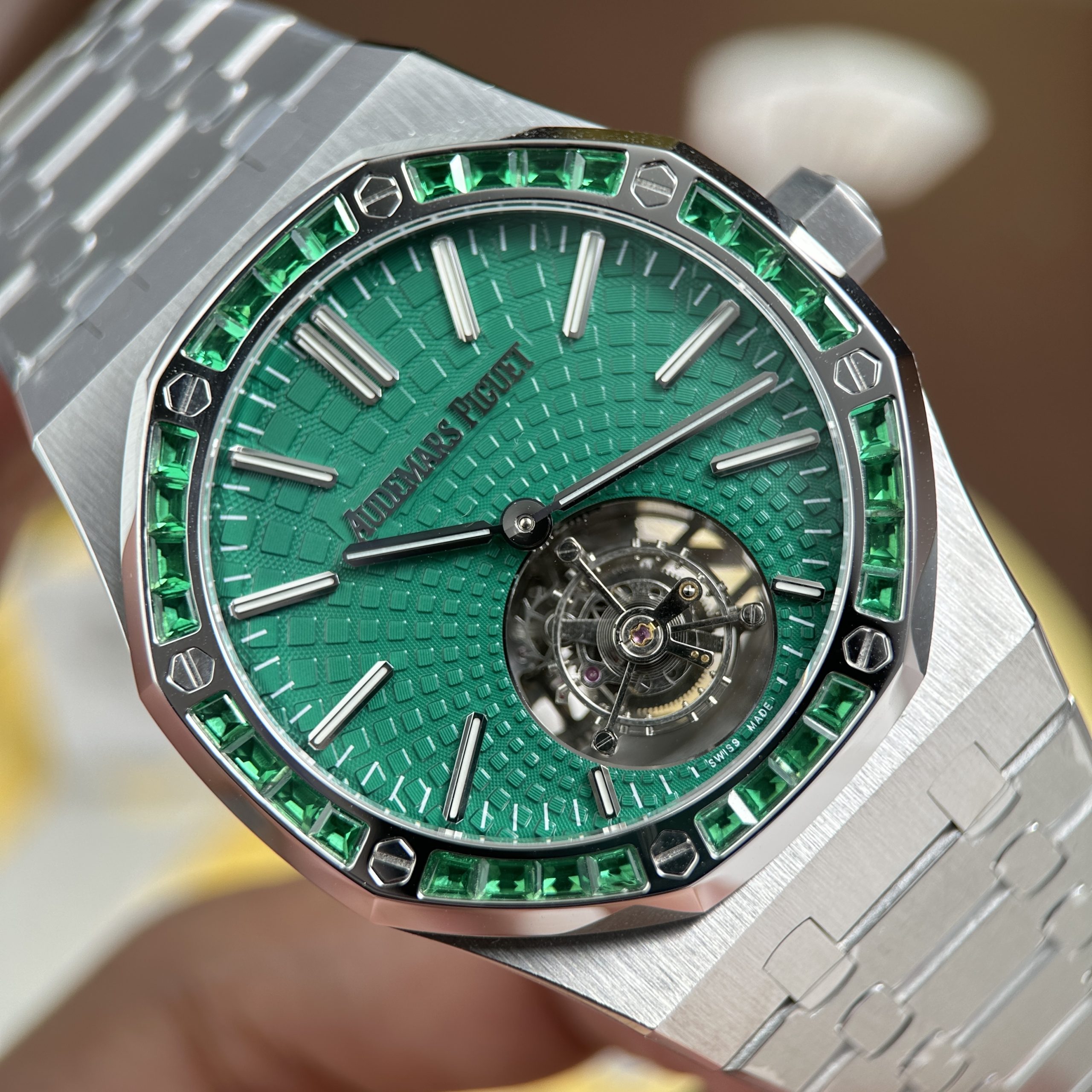 Audemars Piguet Royal Oak Flying Tourbillon 26530 Best Quality Replica Watch Green Dial BBS Factory 41mm (10)