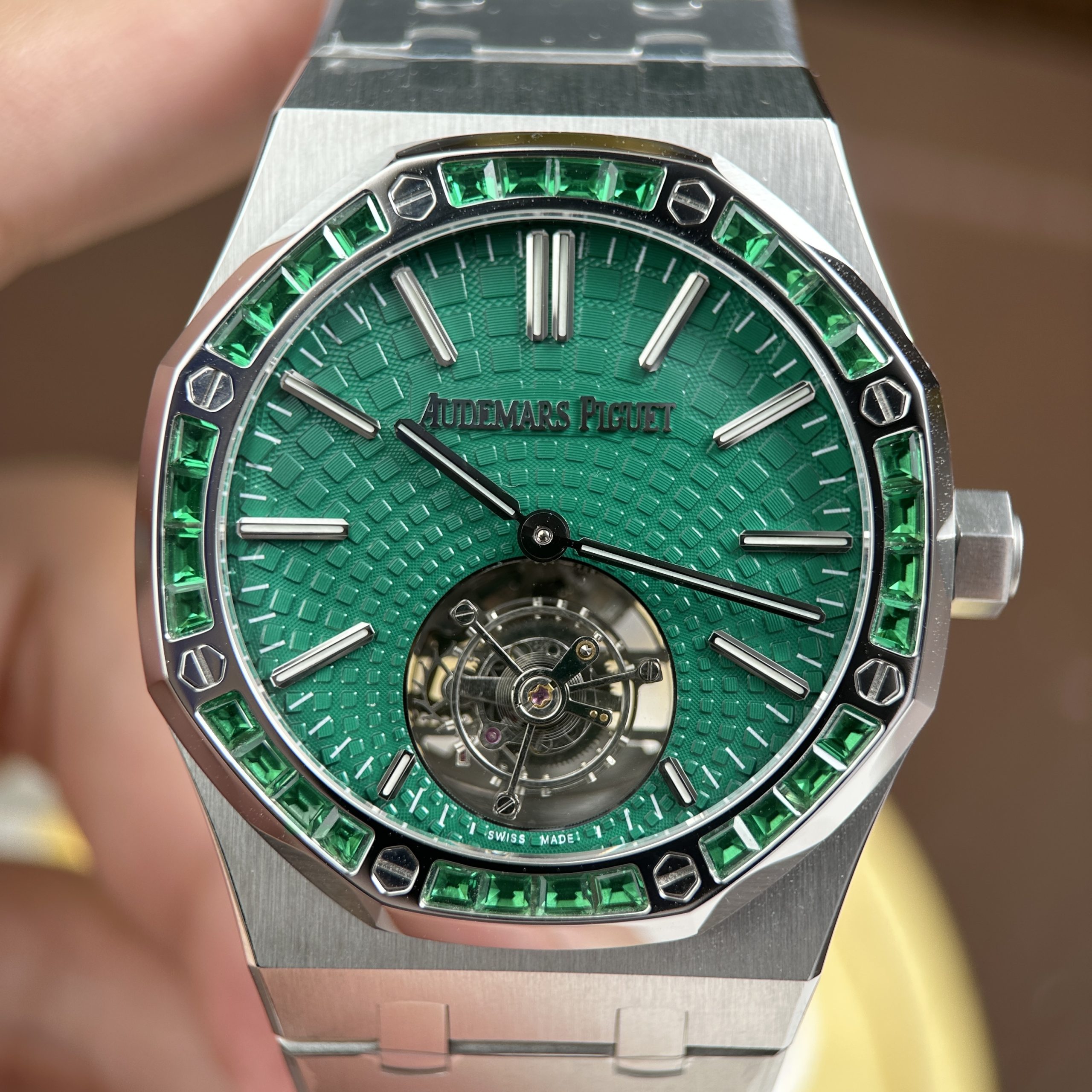 Audemars Piguet Royal Oak Flying Tourbillon 26530 Best Quality Replica Watch Green Dial BBS Factory 41mm (11)