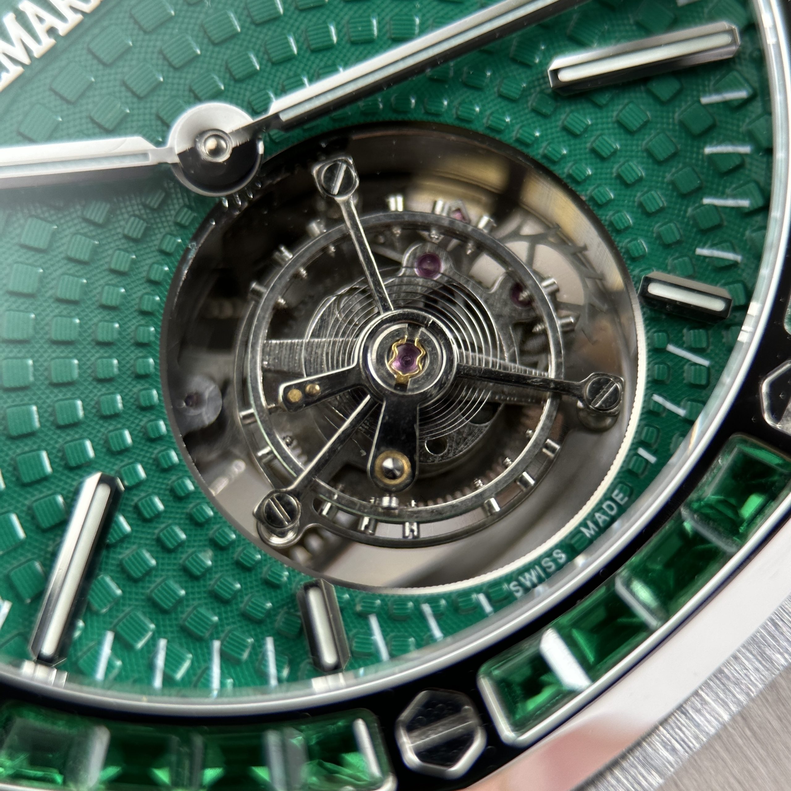 Audemars Piguet Royal Oak Flying Tourbillon 26530 Best Quality Replica Watch Green Dial BBS Factory 41mm (9)